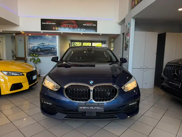 BMW 1 Series view 2