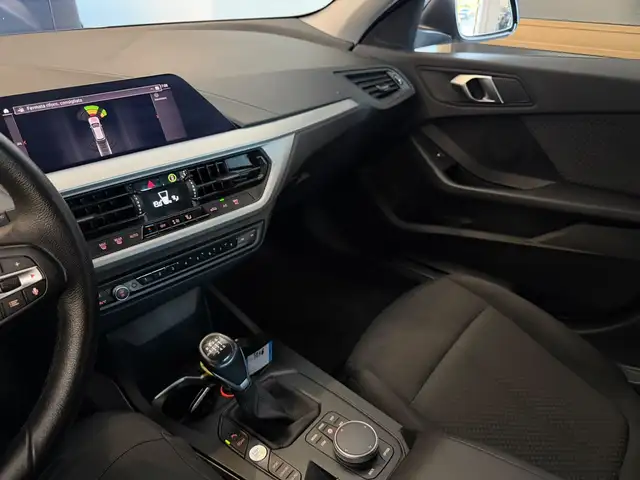 BMW 1 Series view 7
