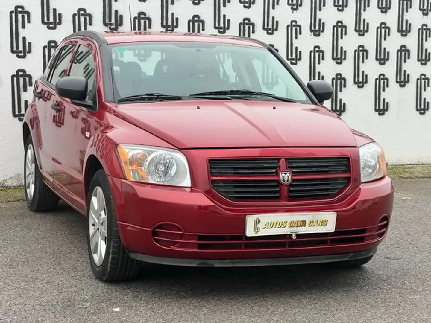 Dodge Caliber 1.8 SE Красный - 1