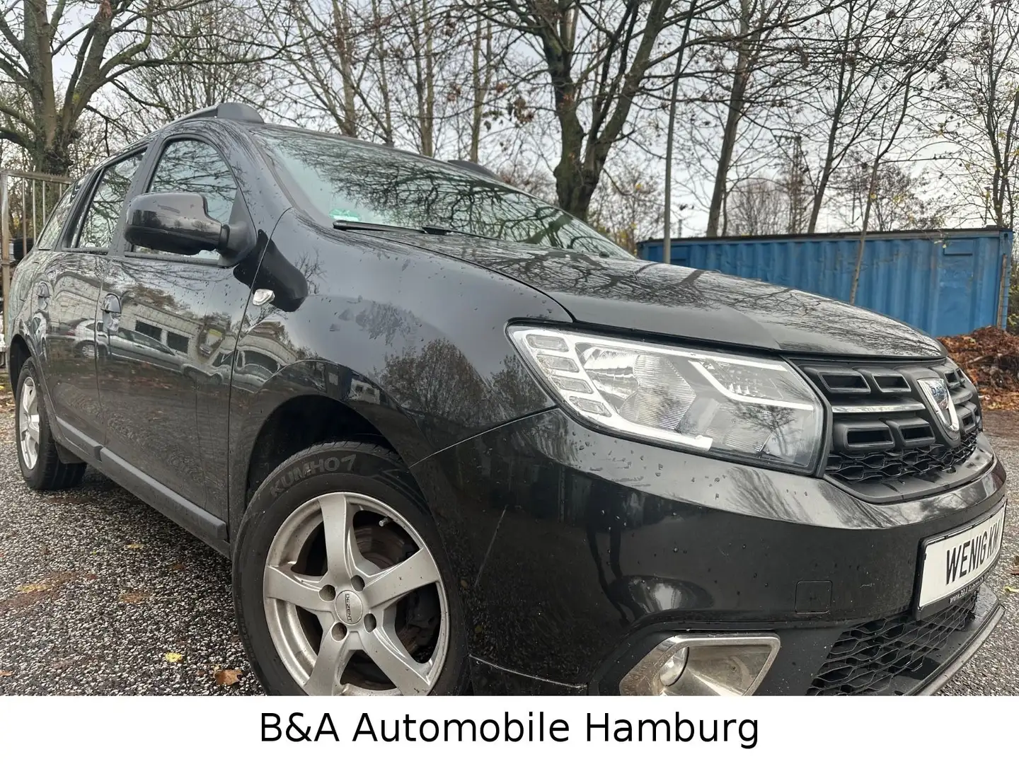 Dacia Logan MCV II Kombi 1 Hand+Tüv/Au+Wenig Km+Navi Schwarz - 1