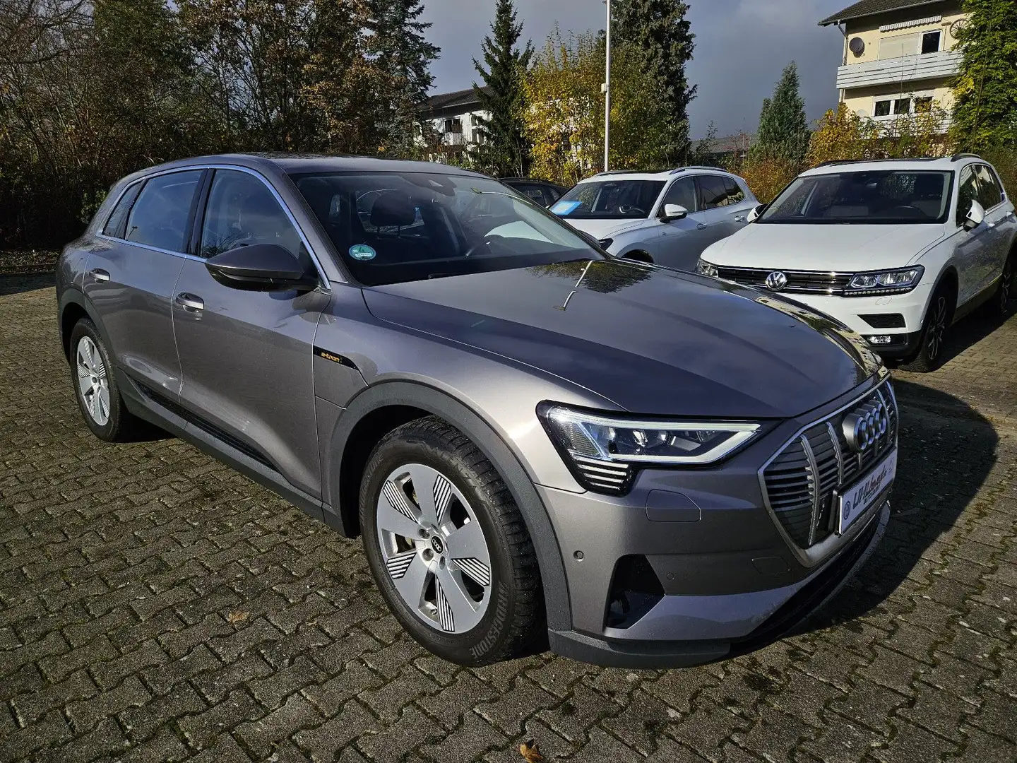 Audi e-tron 50 quattro AHK Navi LED Rückfahrkamera Gris - 2