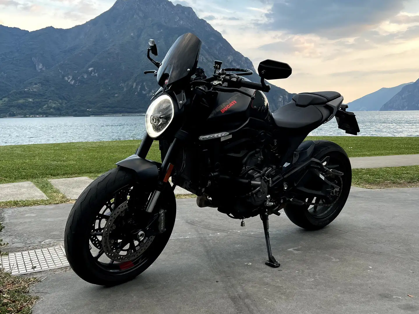 Ducati Monster 937 Plus Nero - 1