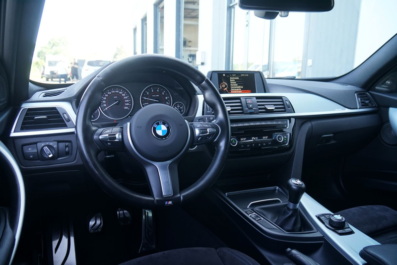 BMW 318 i Touring M Sport *Matrix*Harman-Kardon* — photo 8