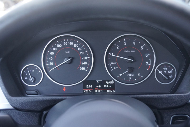 BMW 318 i Touring M Sport *Matrix*Harman-Kardon* — photo 6