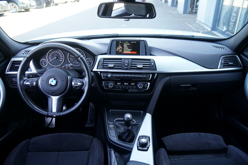 BMW 318 i Touring M Sport *Matrix*Harman-Kardon* — photo 10