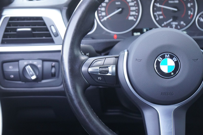 BMW 318 i Touring M Sport *Matrix*Harman-Kardon* — photo 12