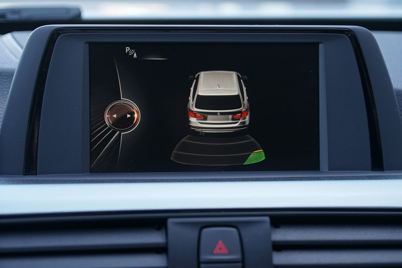 BMW 318 i Touring M Sport *Matrix*Harman-Kardon* — photo 7
