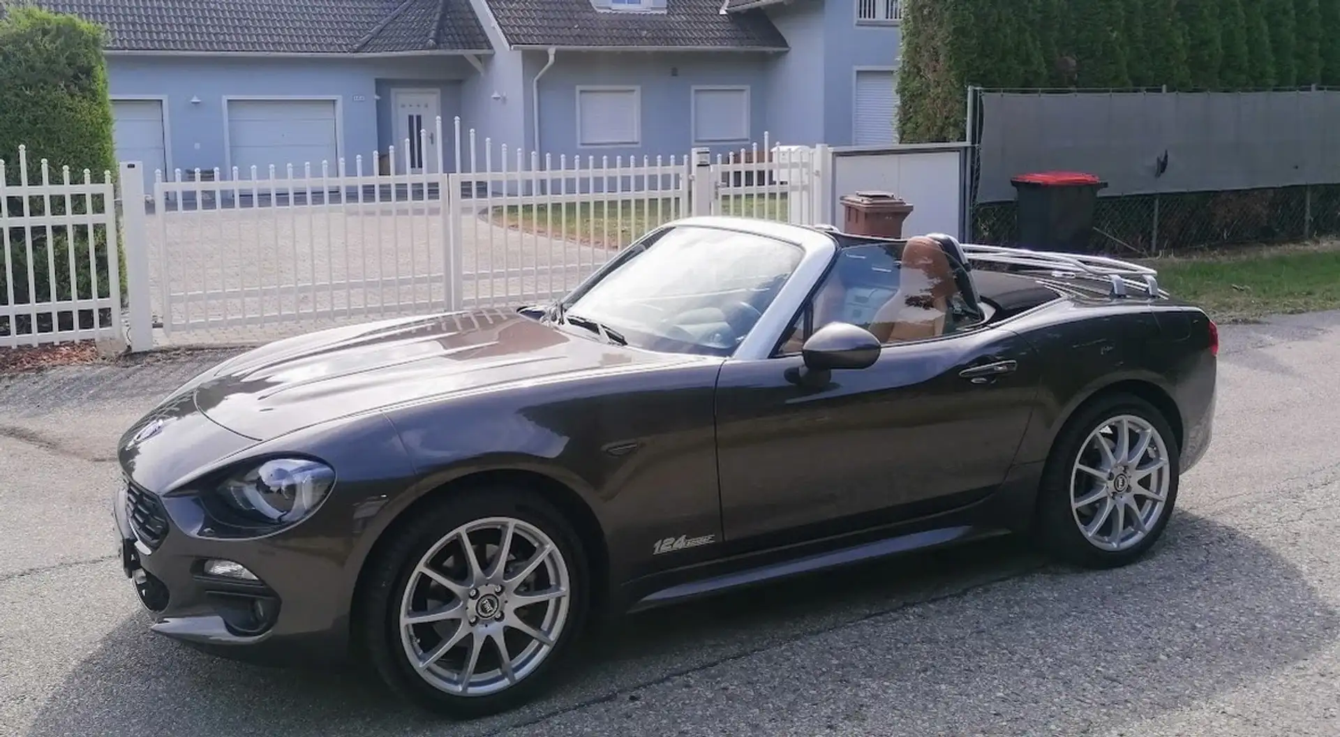 Fiat 124 Spider Lusso 1,4 Turbo Multi Air - 1