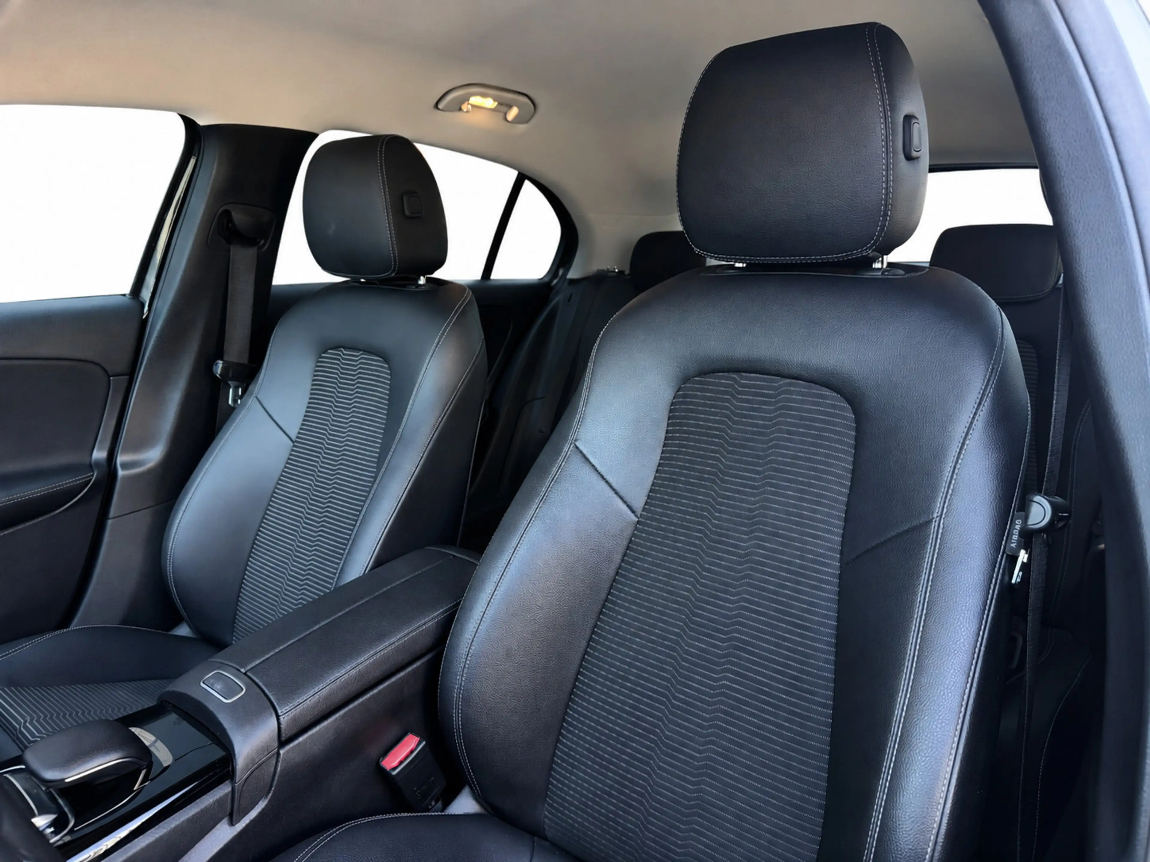 Mercedes-Benz A 200 | Widescreen | Carplay | Sfeerverlichting | AMG ve — photo 7
