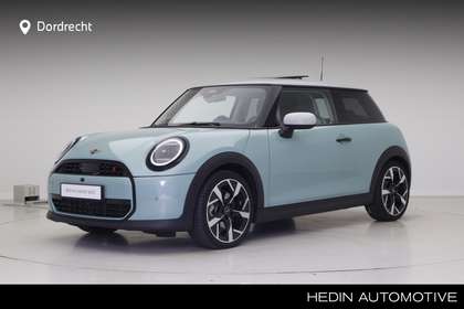 MINI Cooper S 3-deurs 2.0 Classic L | Panorama | 18" | Stoelverw
