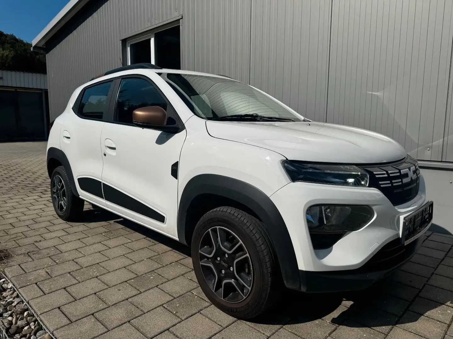 Dacia Spring Electric Extreme CCS 65 PS Weiß - 2