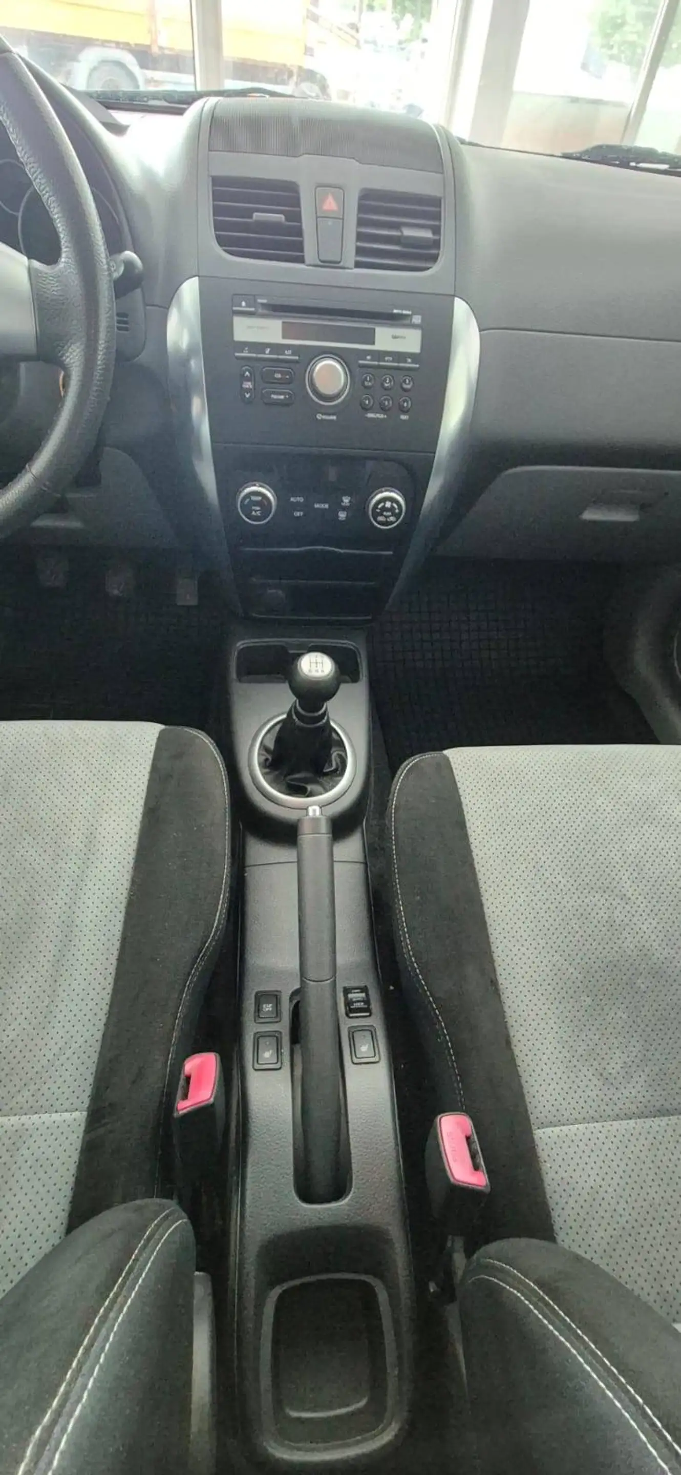 Suzuki SX4 Club — photo 10