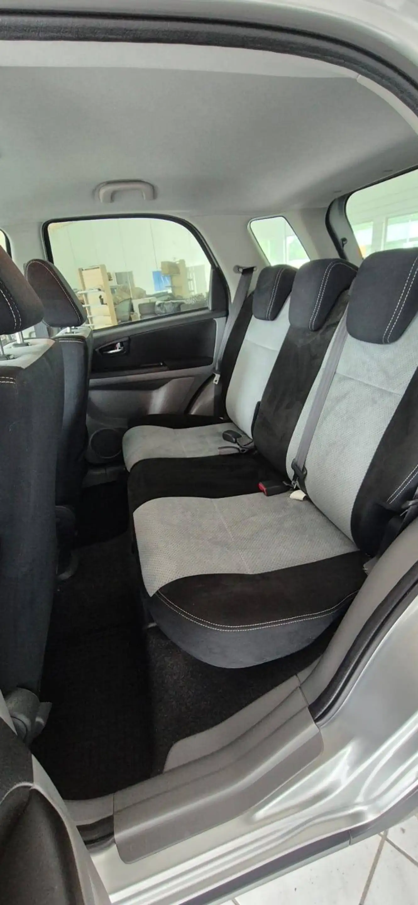 Suzuki SX4 Club — photo 11