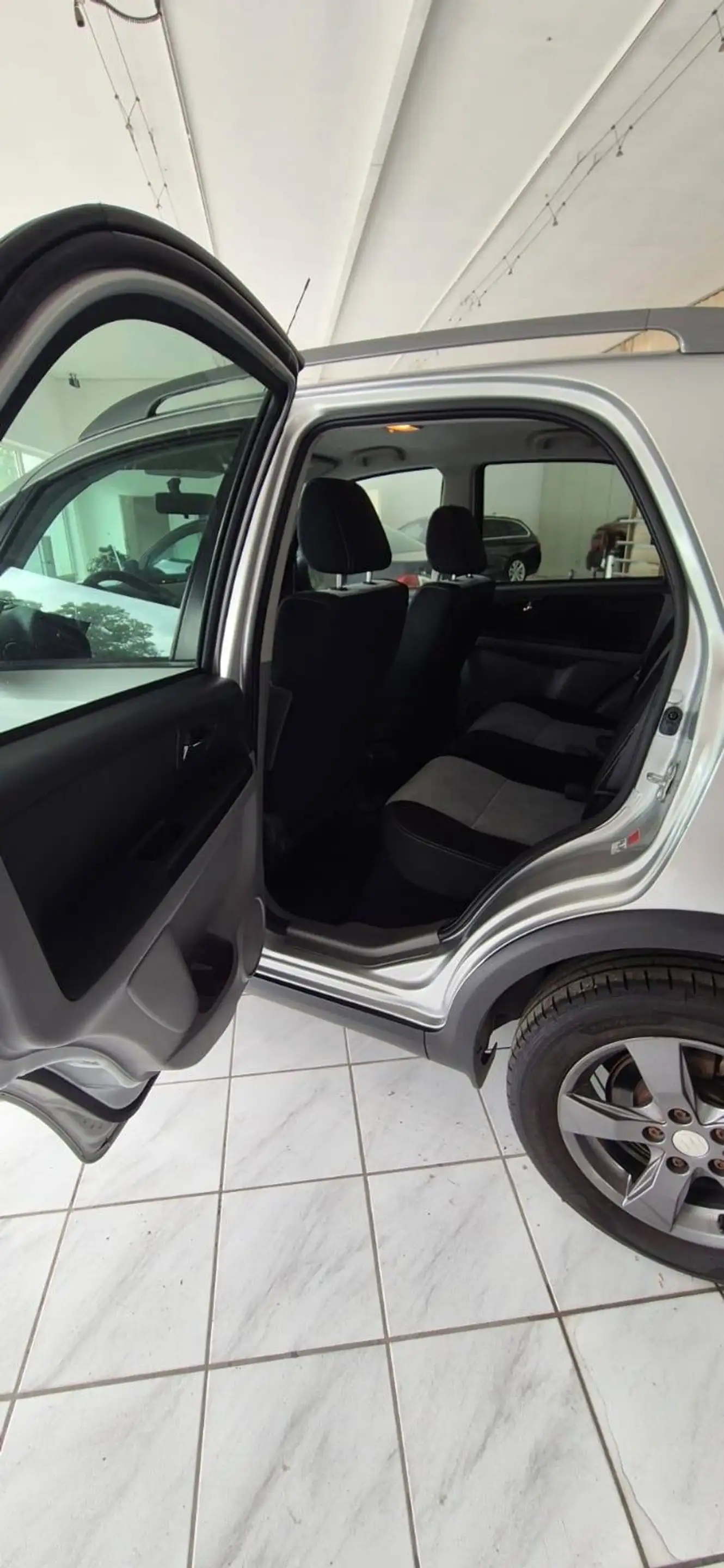 Suzuki SX4 Club — photo 12