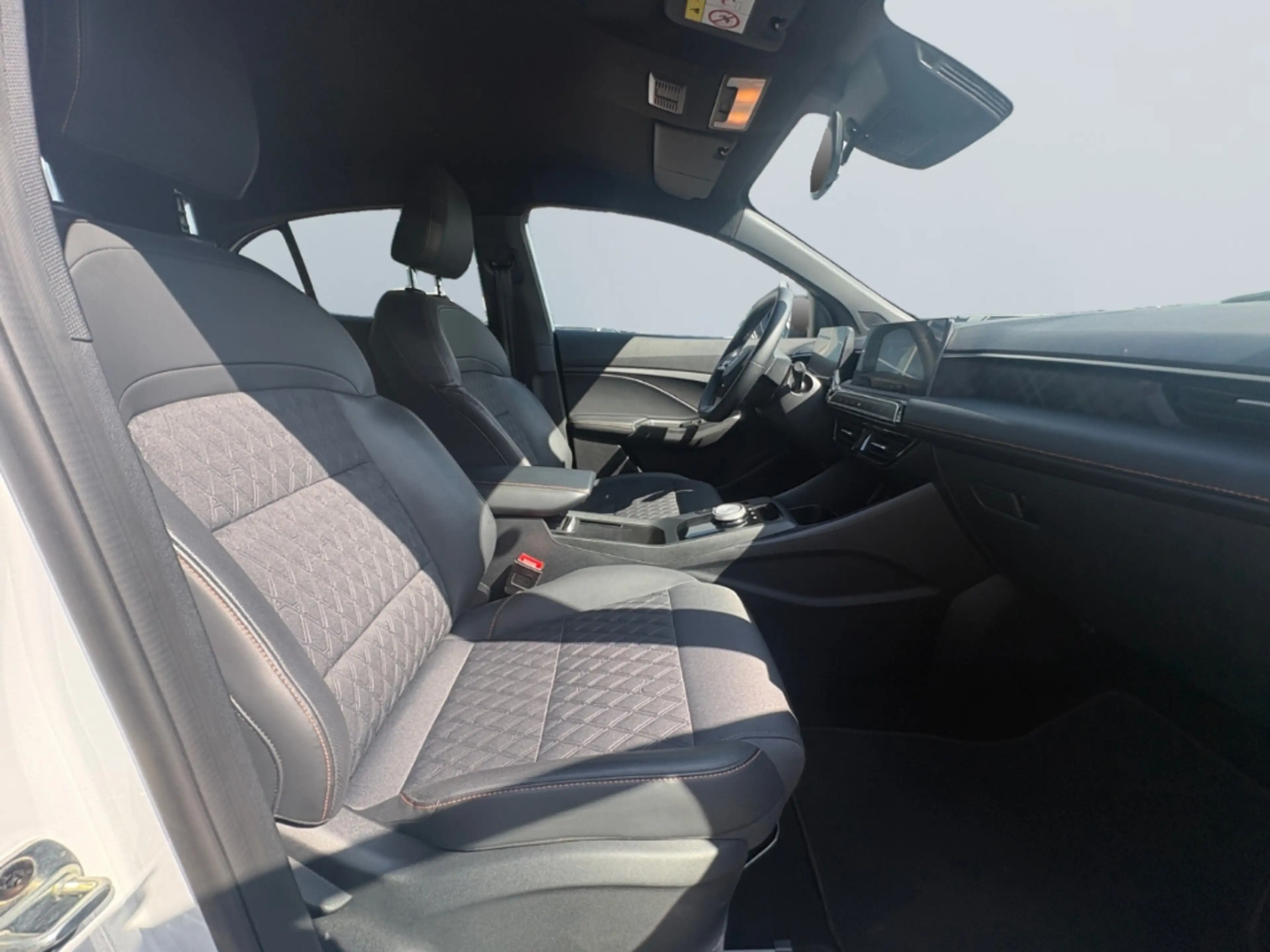 MG MG3 1.5 Hybrid+ Luxury *360°*LED*ACC*PDC*SHZ* — photo 11