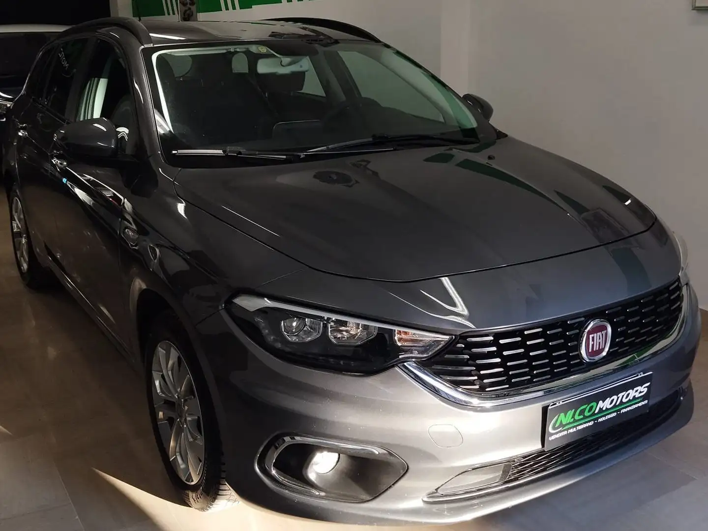 Fiat Tipo Tipo SW II 2016 SW 1.6 mjt Mirror s Grijs - 2