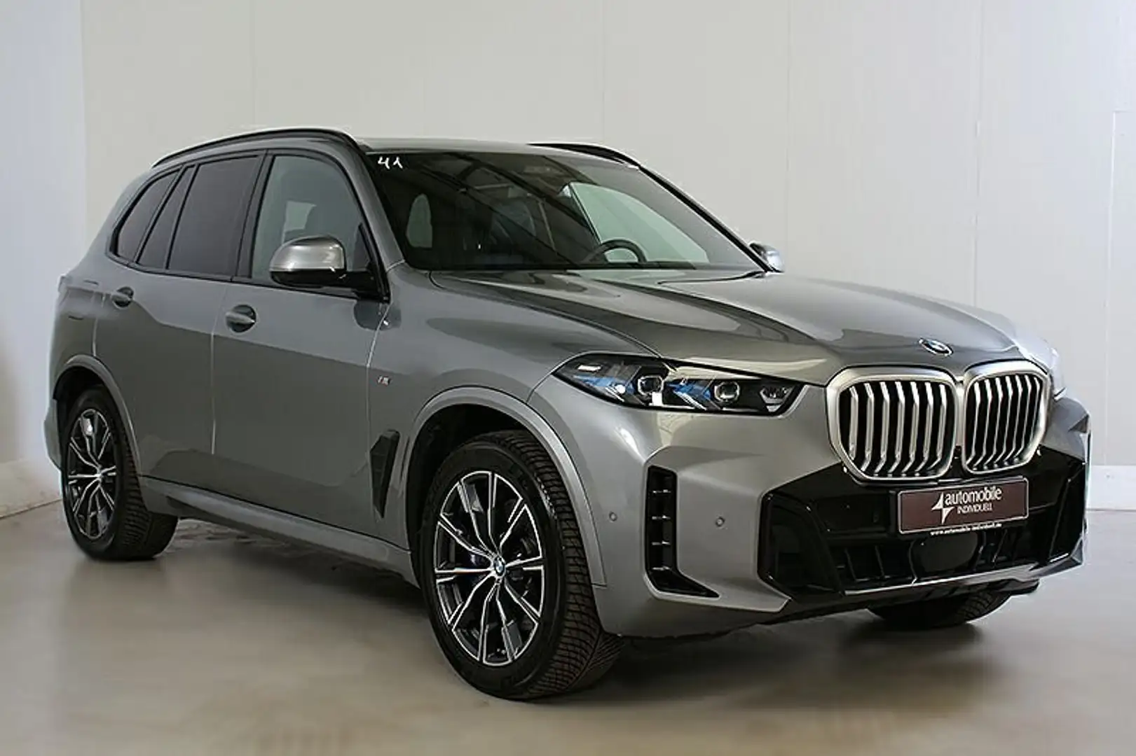 BMW X5 xDr. 30dA M Sport AHK Panor Standh Hud H&K Grau - 2
