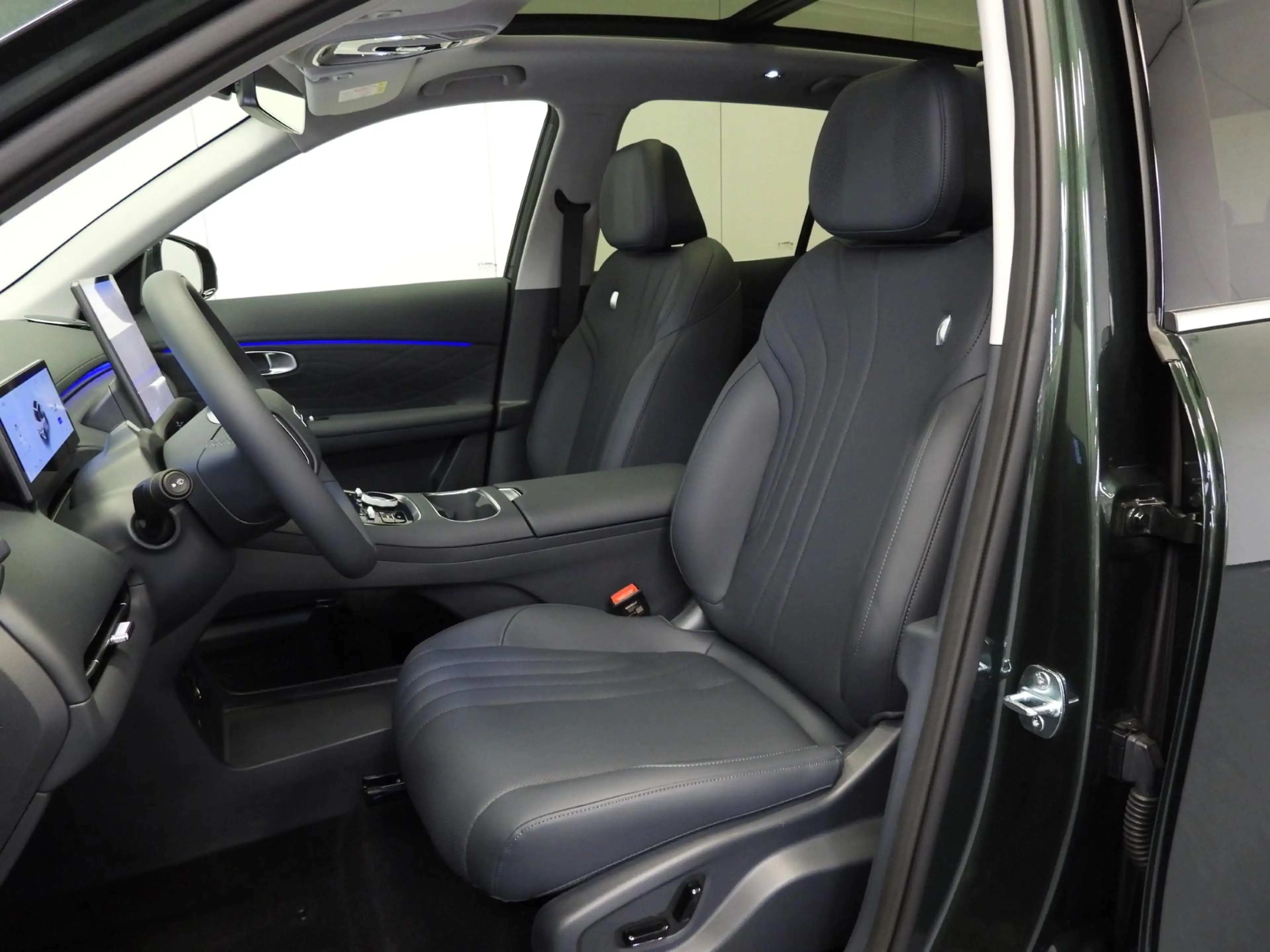 Geely Starray EM-i 1.5 Max+ PHEV 138KM ELEKTRISCH BEREIK/LEER/SCHUIFD — photo 31