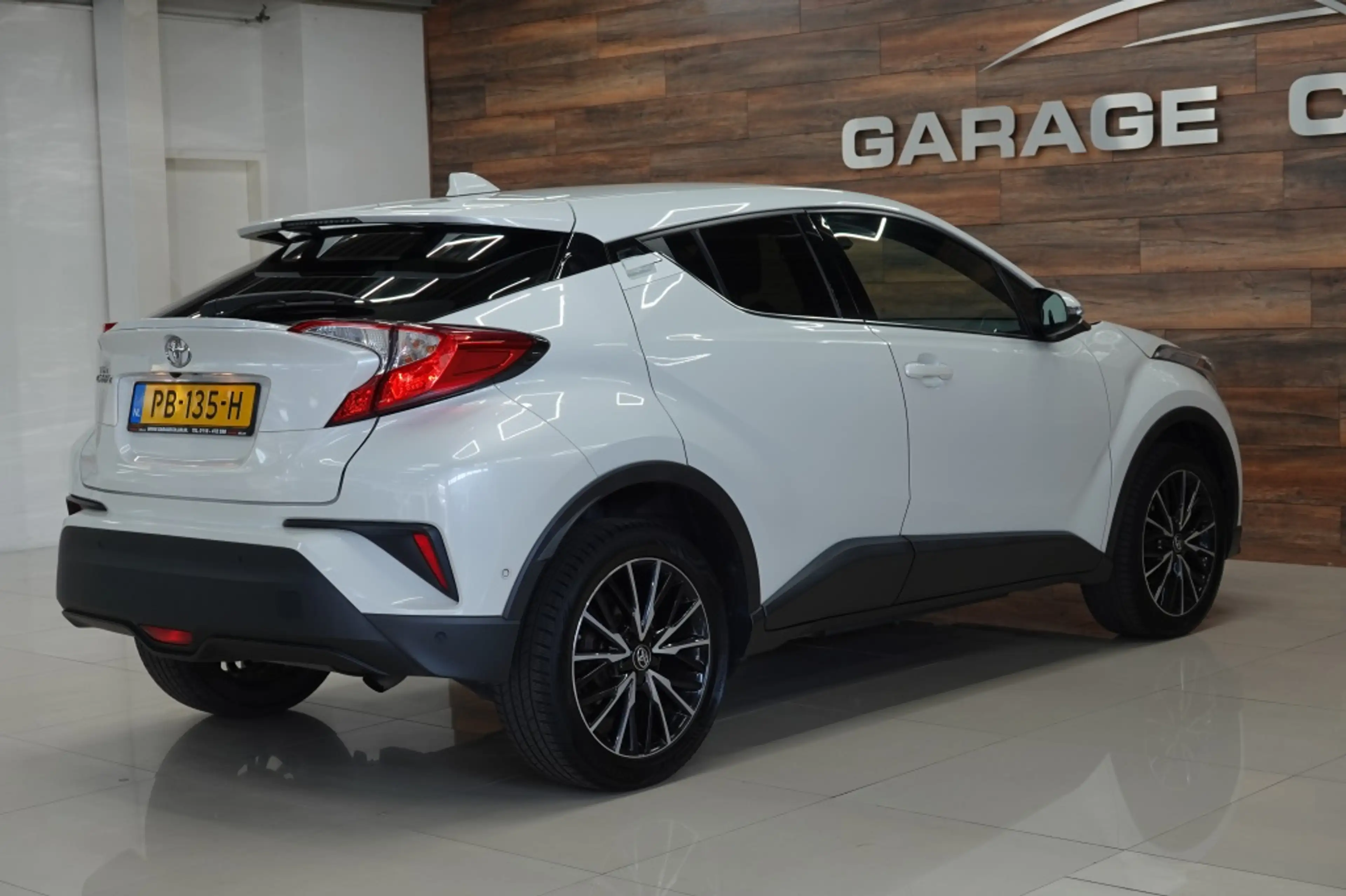 Toyota C-HR 1.2 Executive | CRUISE | CAMERA | STOELVERW. | — photo 10