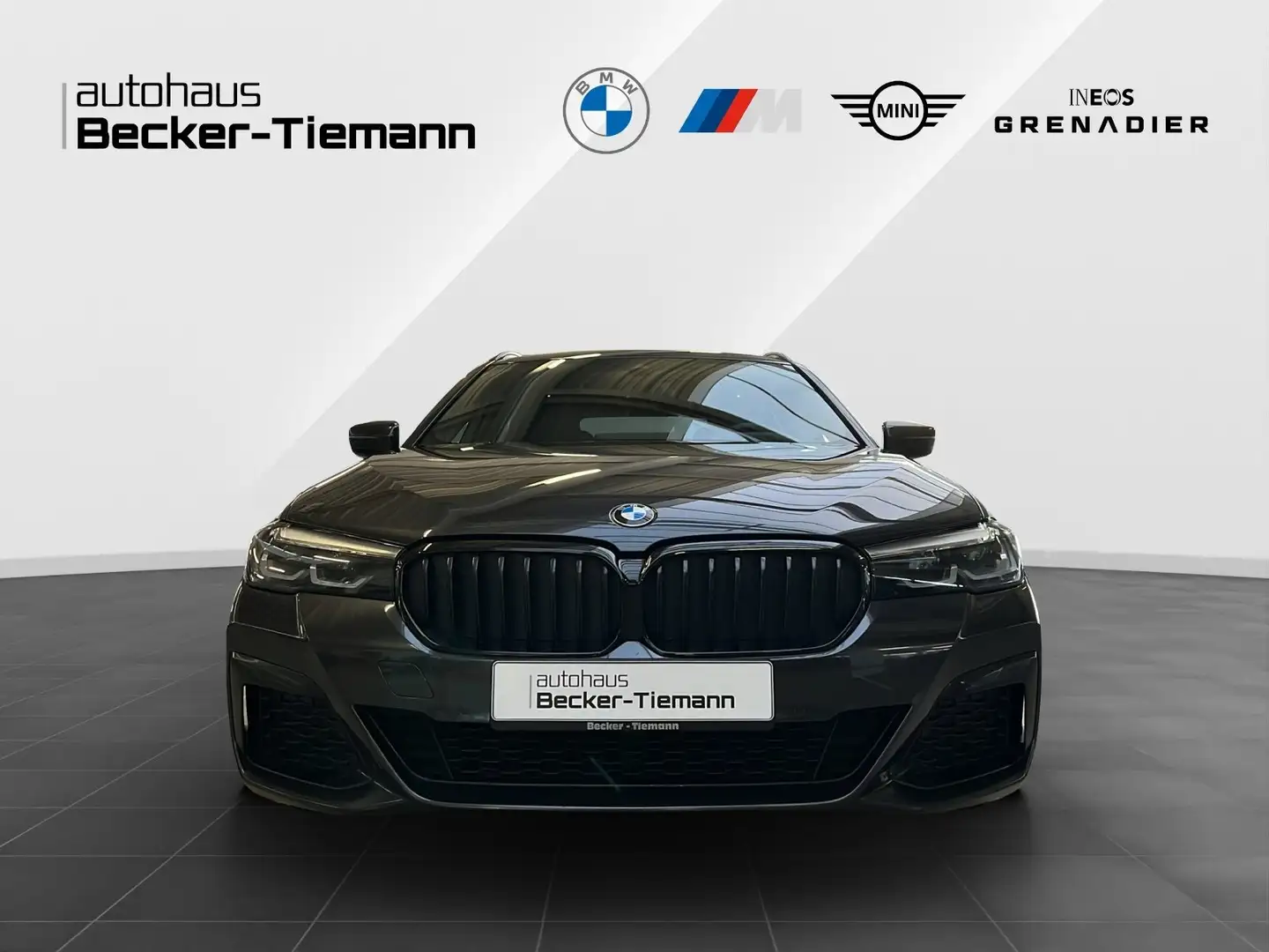 BMW 530 d xDrive Touring M Sport/Head-Up/Pano/AHK/Leder Grau - 2