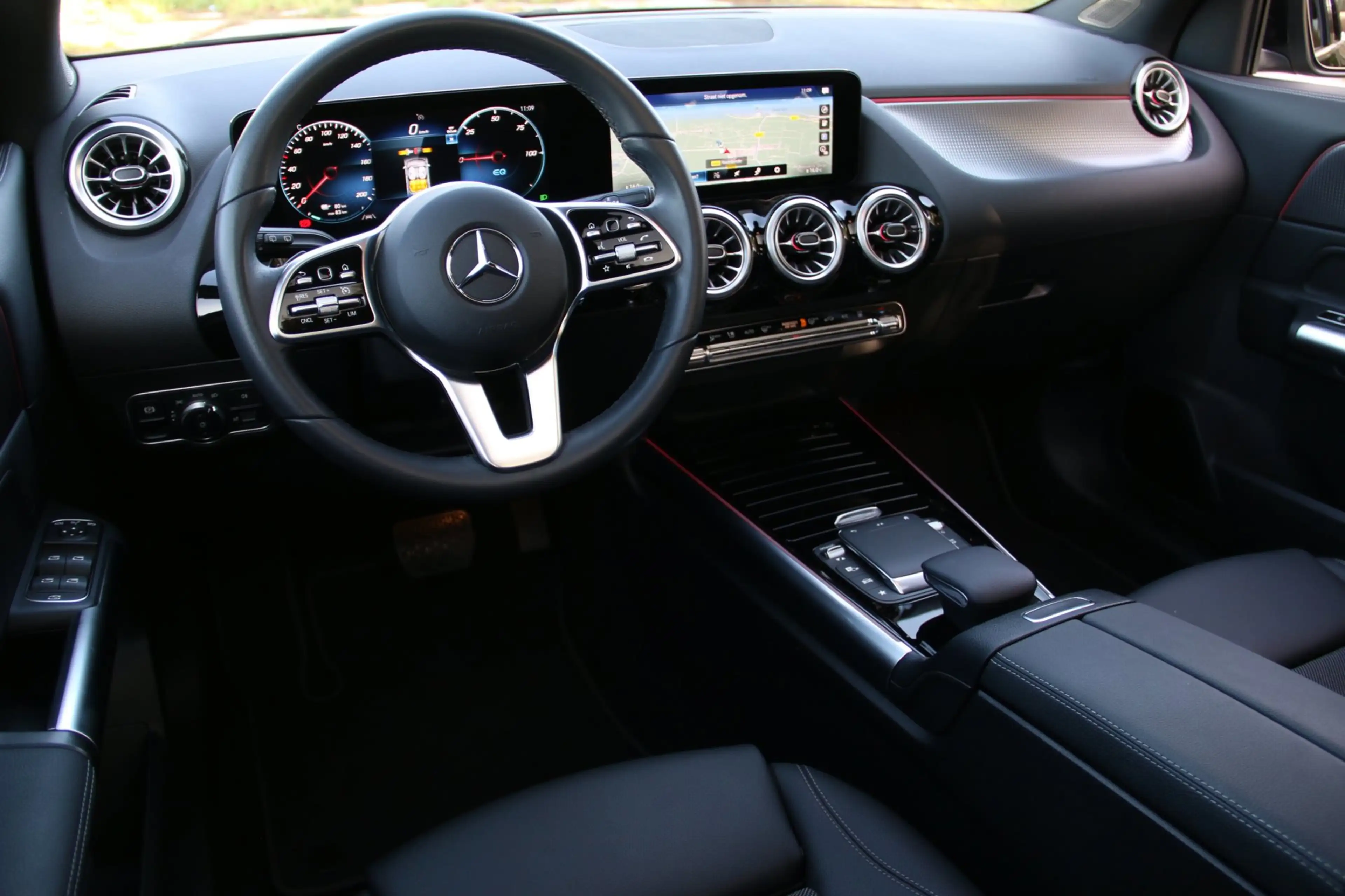 Mercedes-Benz EQA 250 250+ Business Edition 71 kWh PANO-DAK SOH 97,4% — photo 14