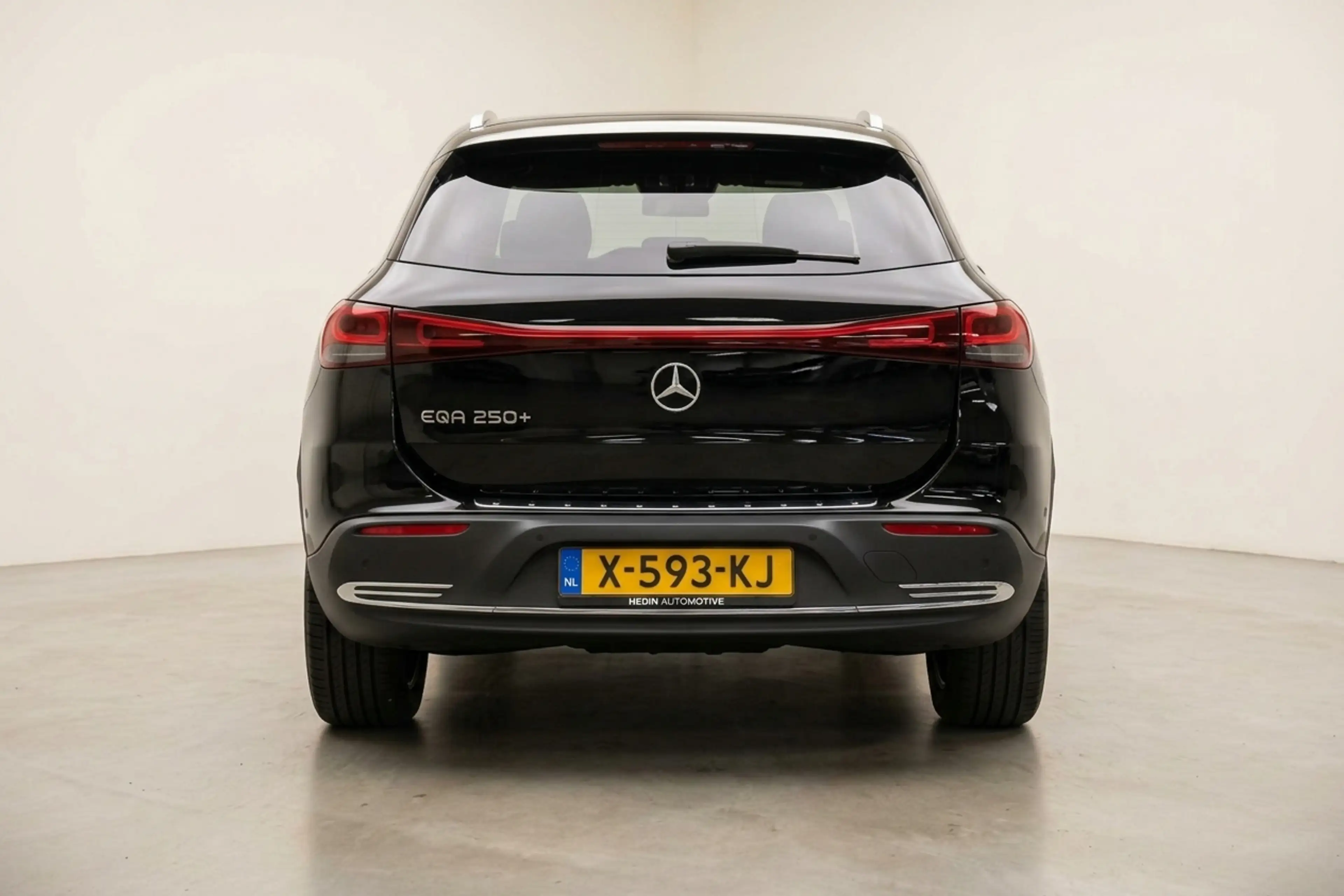 Mercedes-Benz EQA 250 250+ Business Edition 71 kWh PANO-DAK SOH 97,4% — photo 5
