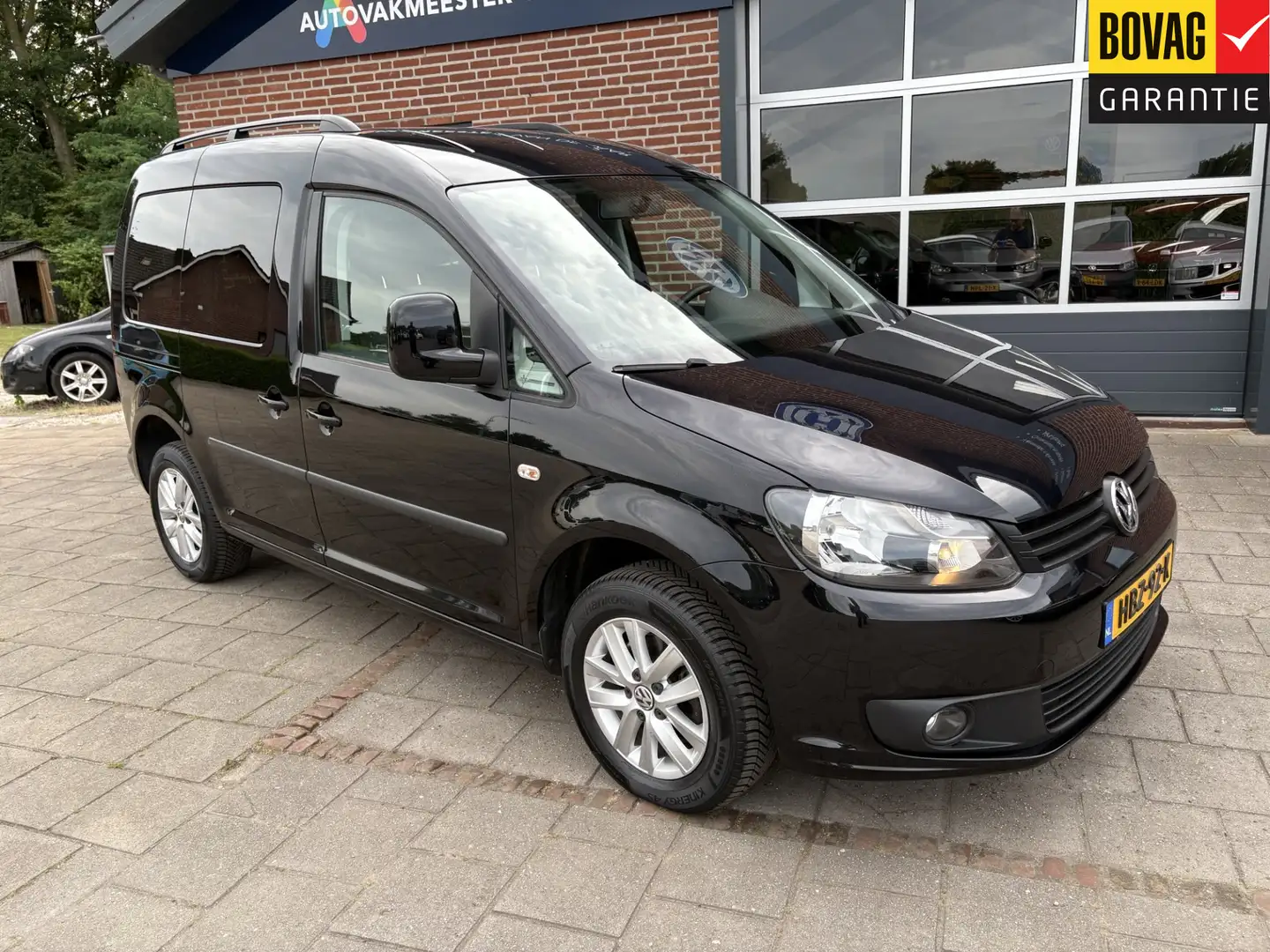 Volkswagen Caddy Combi 1.2 TSI Trendline 77kw  Life ( Airco, Parkee Zwart - 2