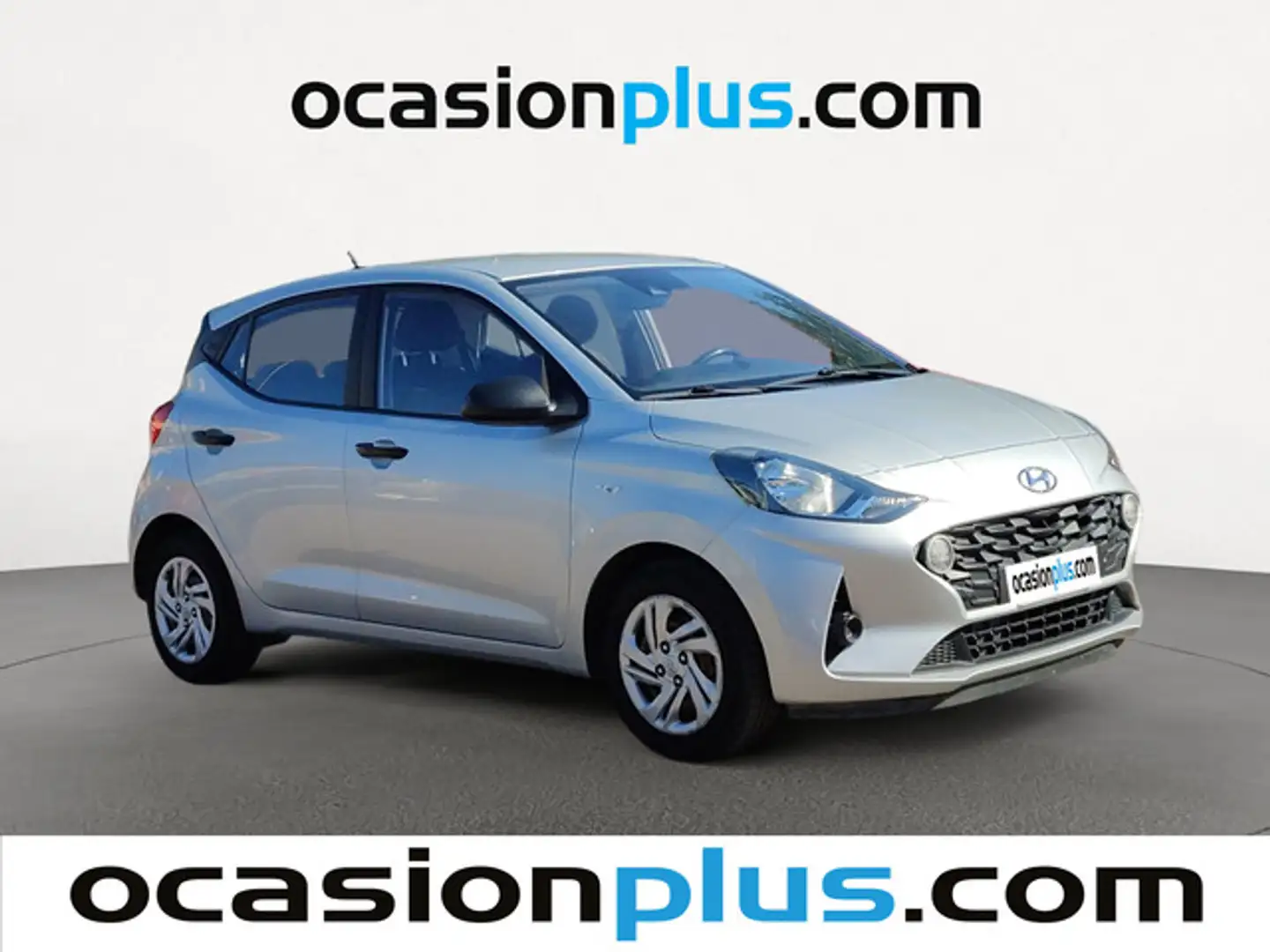 Hyundai i10 1.0 MPI Essence Plateado - 2