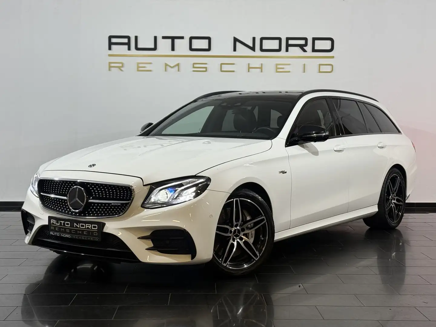 Mercedes-Benz E 53 AMG T 4Matic+*360°*Pano*Nappa*AHK*Driver´s* Blanc - 1