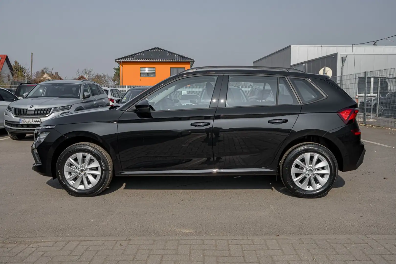 Skoda Kamiq Selection 1,0 TSI 85 kW DSG*PD*LED*CarPlay Schwarz - 2