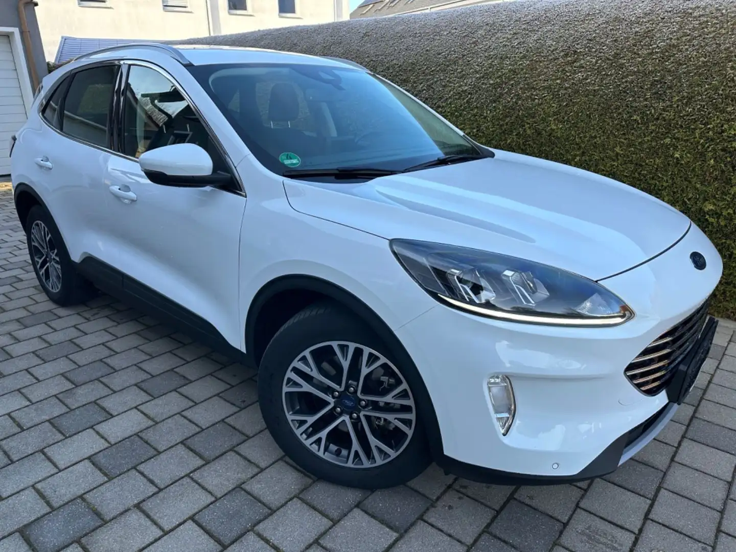 Ford Kuga 2.5 Duratec PHEV Titanium CVT, Navi, TOP! Weiß - 1