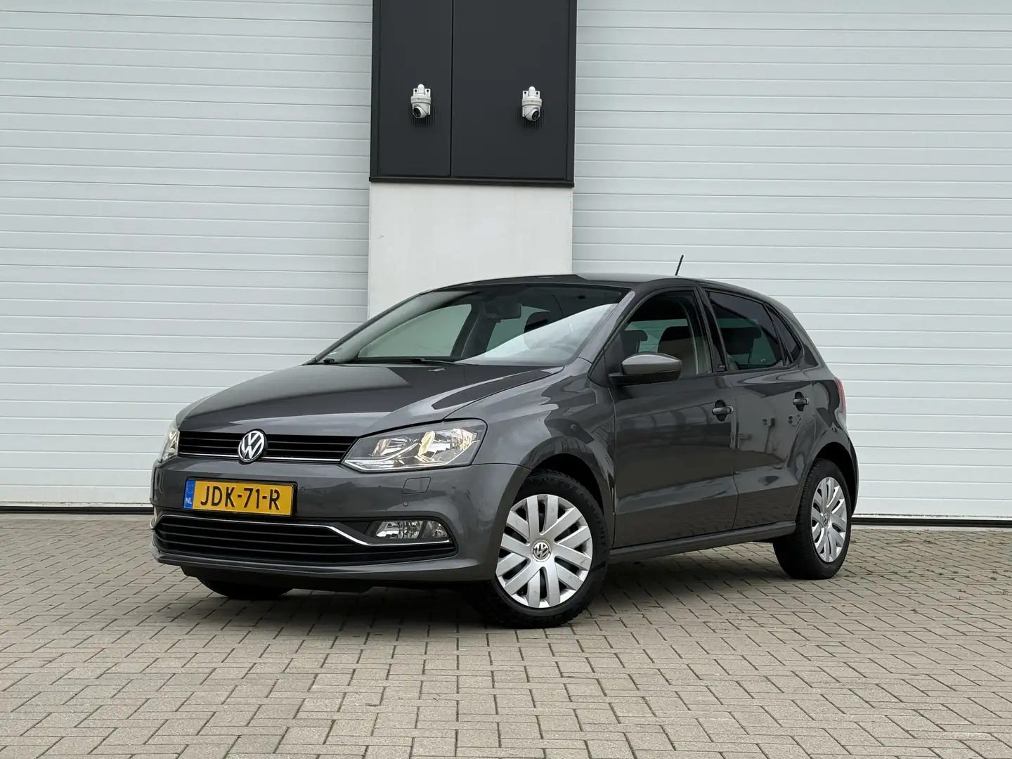 Volkswagen Polo Volkswagen Polo 2017 | Cruise Control | Airco | Grijs - 1