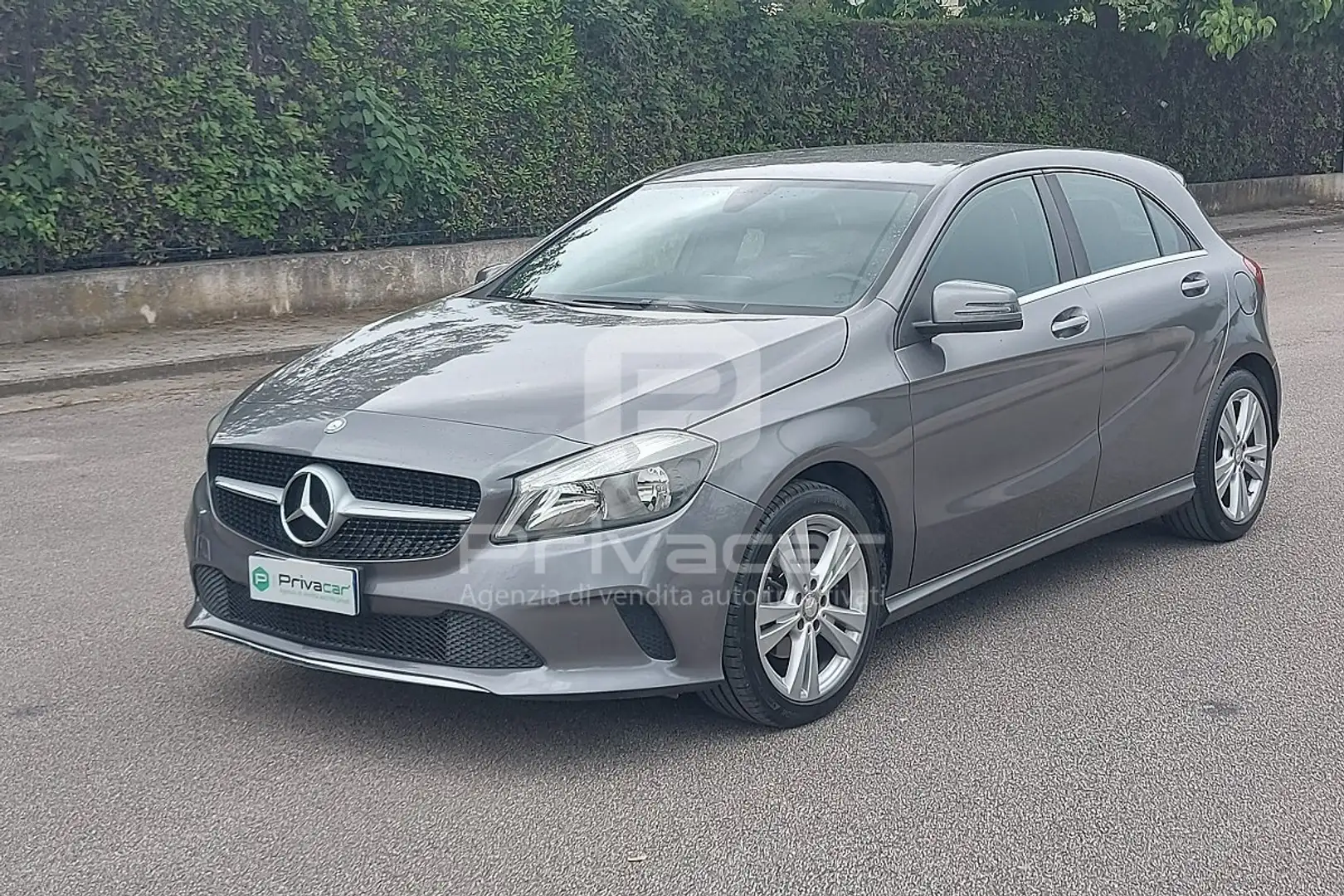 Mercedes-Benz A 180 A 180 d Business Argento - 1