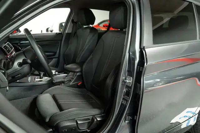 BMW 1 Series view 12