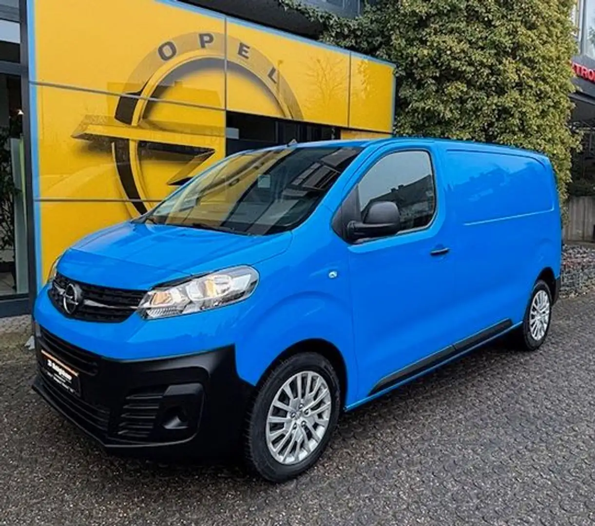 Opel Vivaro Kasten Edition M - 1