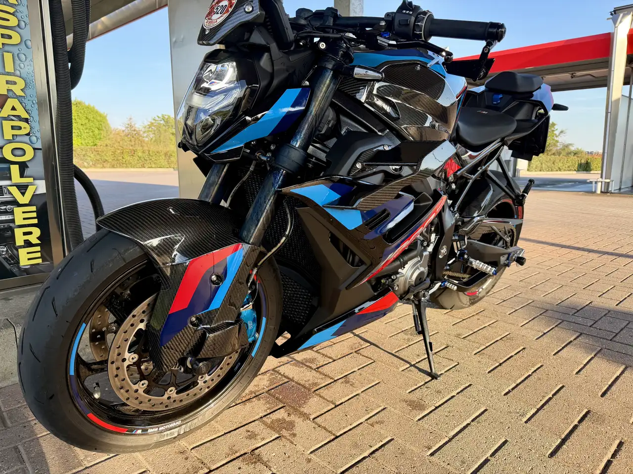 BMW M 1000 R