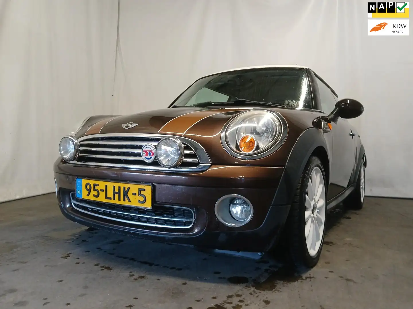MINI Cooper Mini 1.6 Mayfair SCHADEAUTO!! Bruin - 1