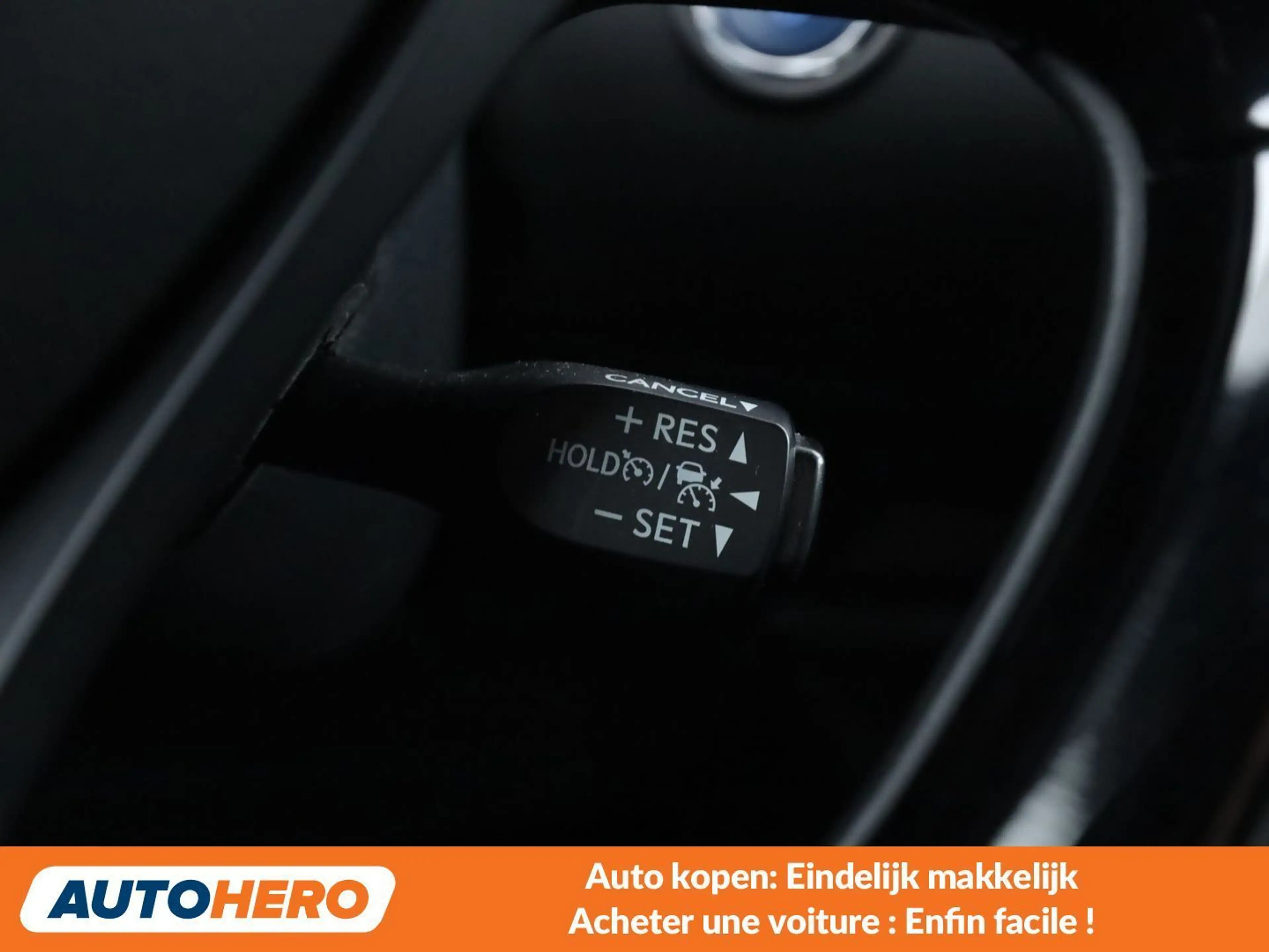 Toyota C-HR 1.8 Hybrid Dynamic — photo 12