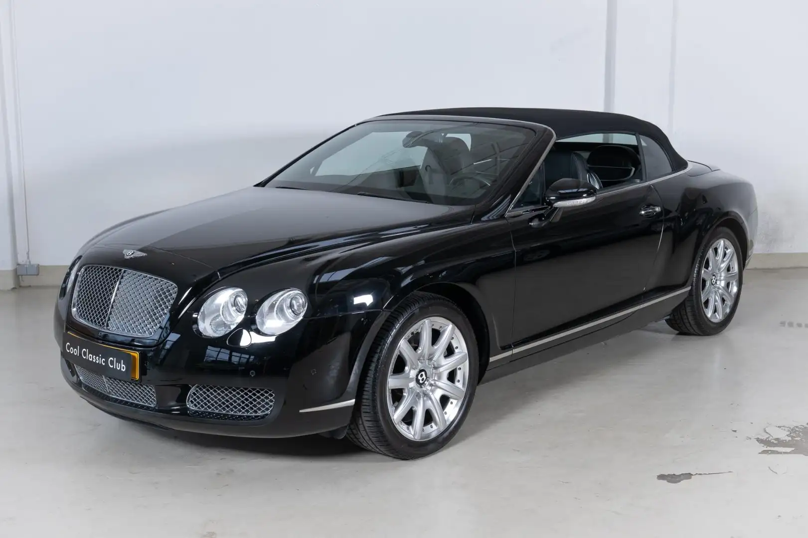 Bentley Continental GTC 6.0 W12 - Dutch Delivered - First Paint - Negro - 1