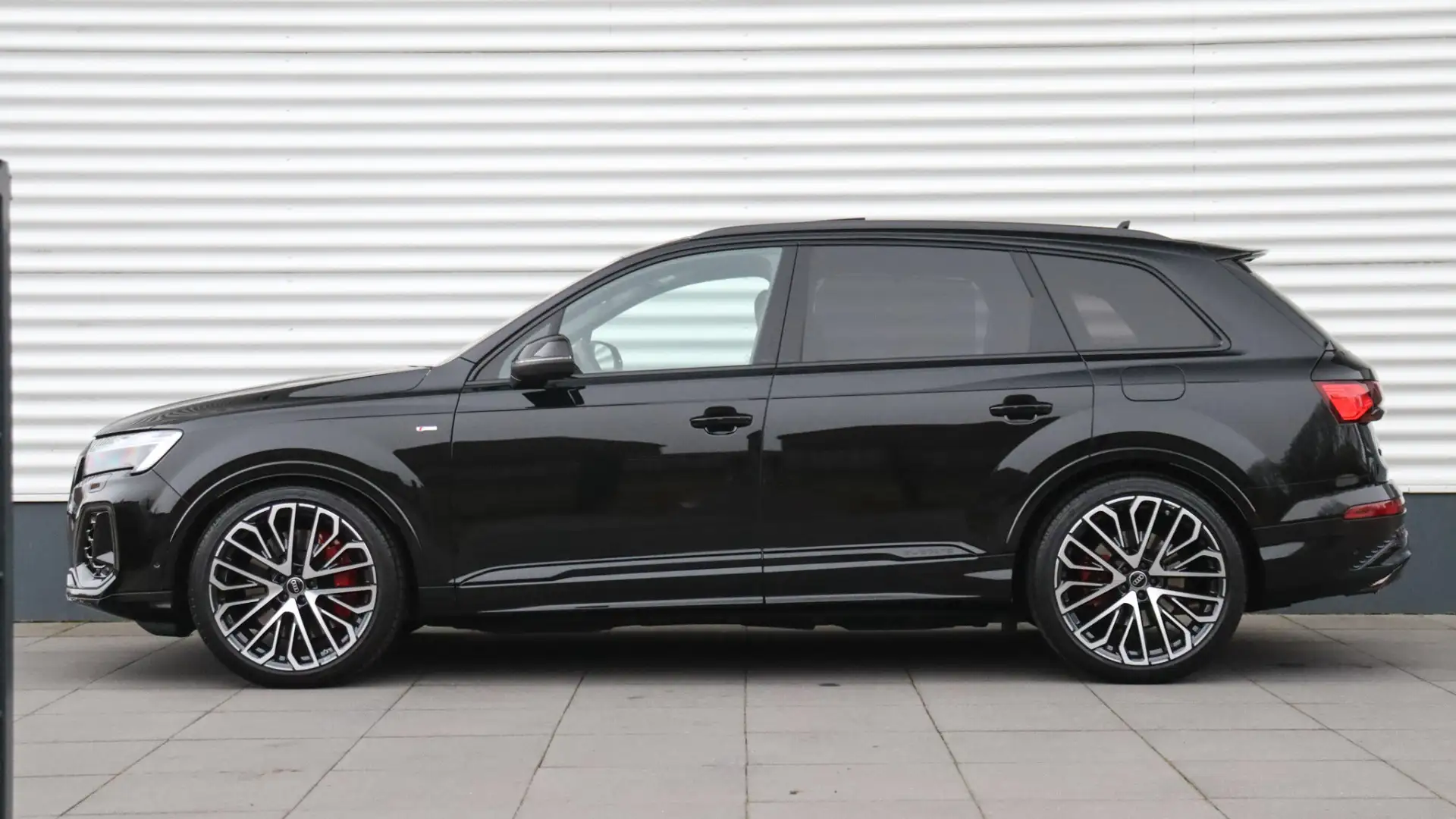 Audi Q7 60 TFSI e quattro Pro Line S Competition | Massage Zwart - 2