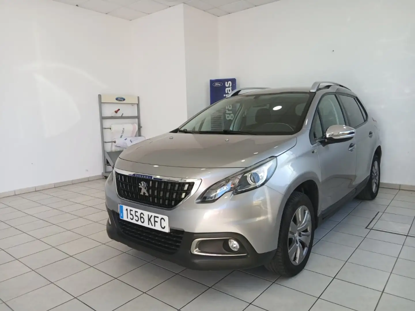 Peugeot 2008 1.6 BlueHDI Style 100 Gris - 1