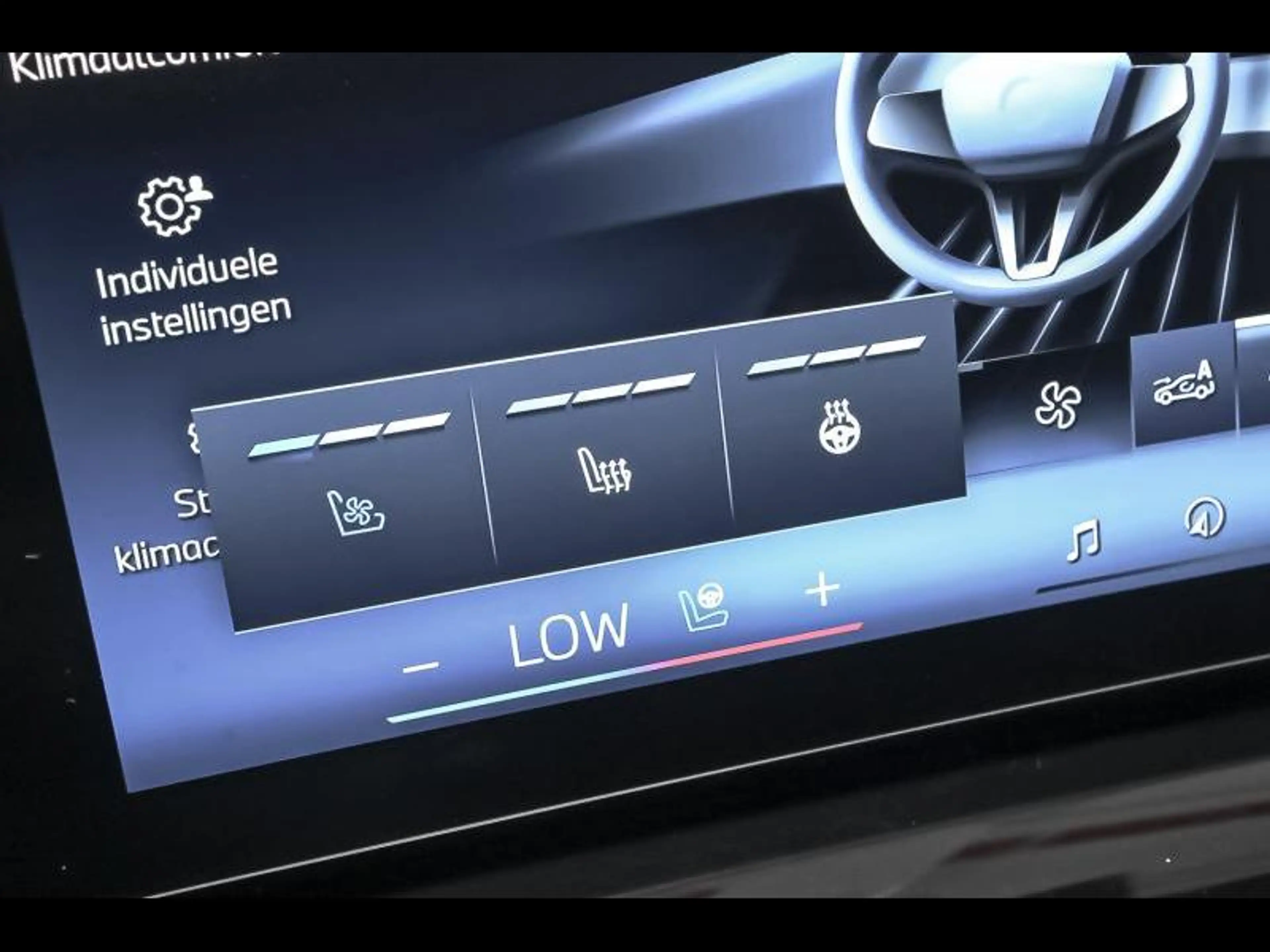 BMW 550 Touring — photo 13