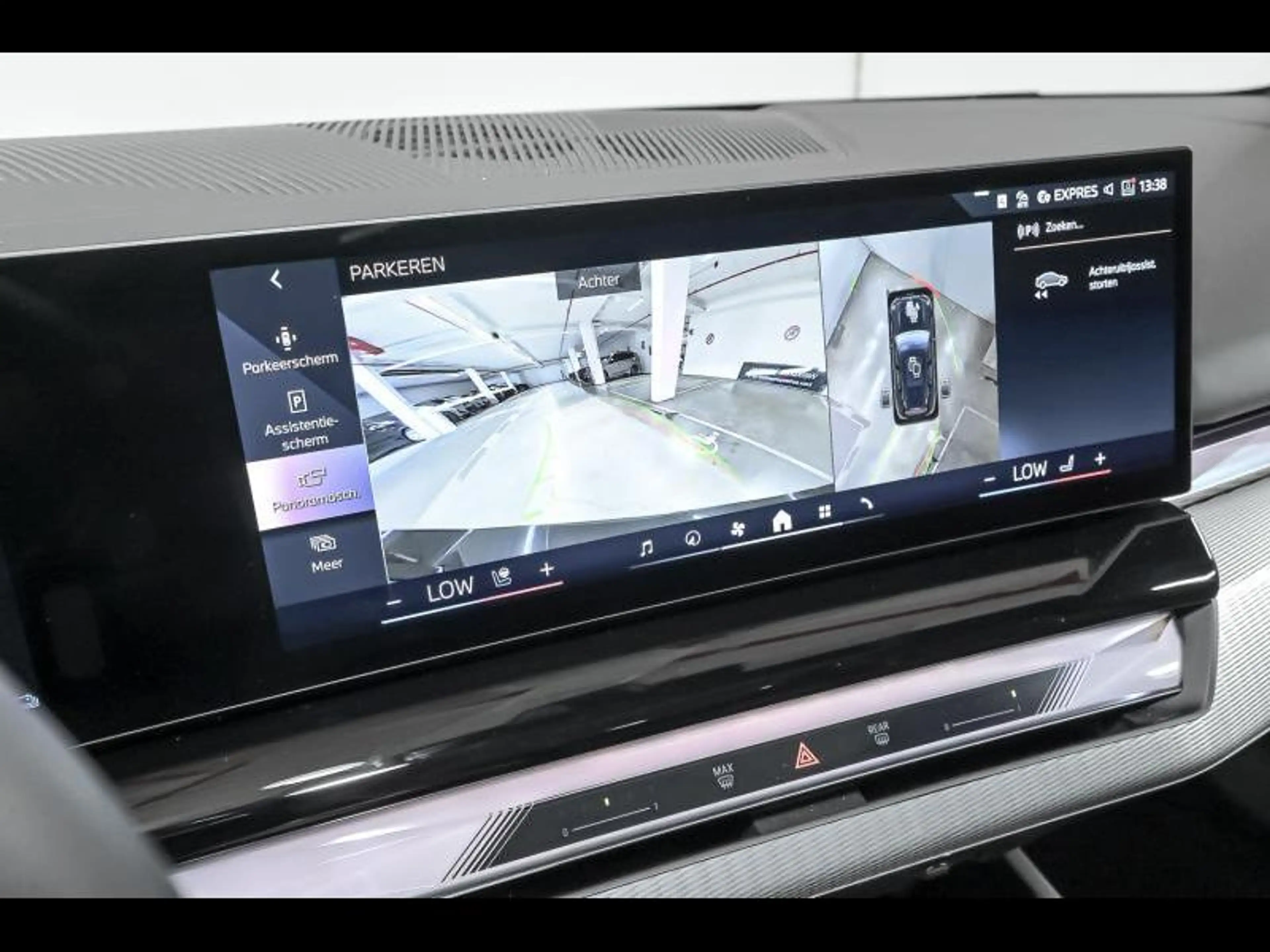 BMW 550 Touring — photo 15