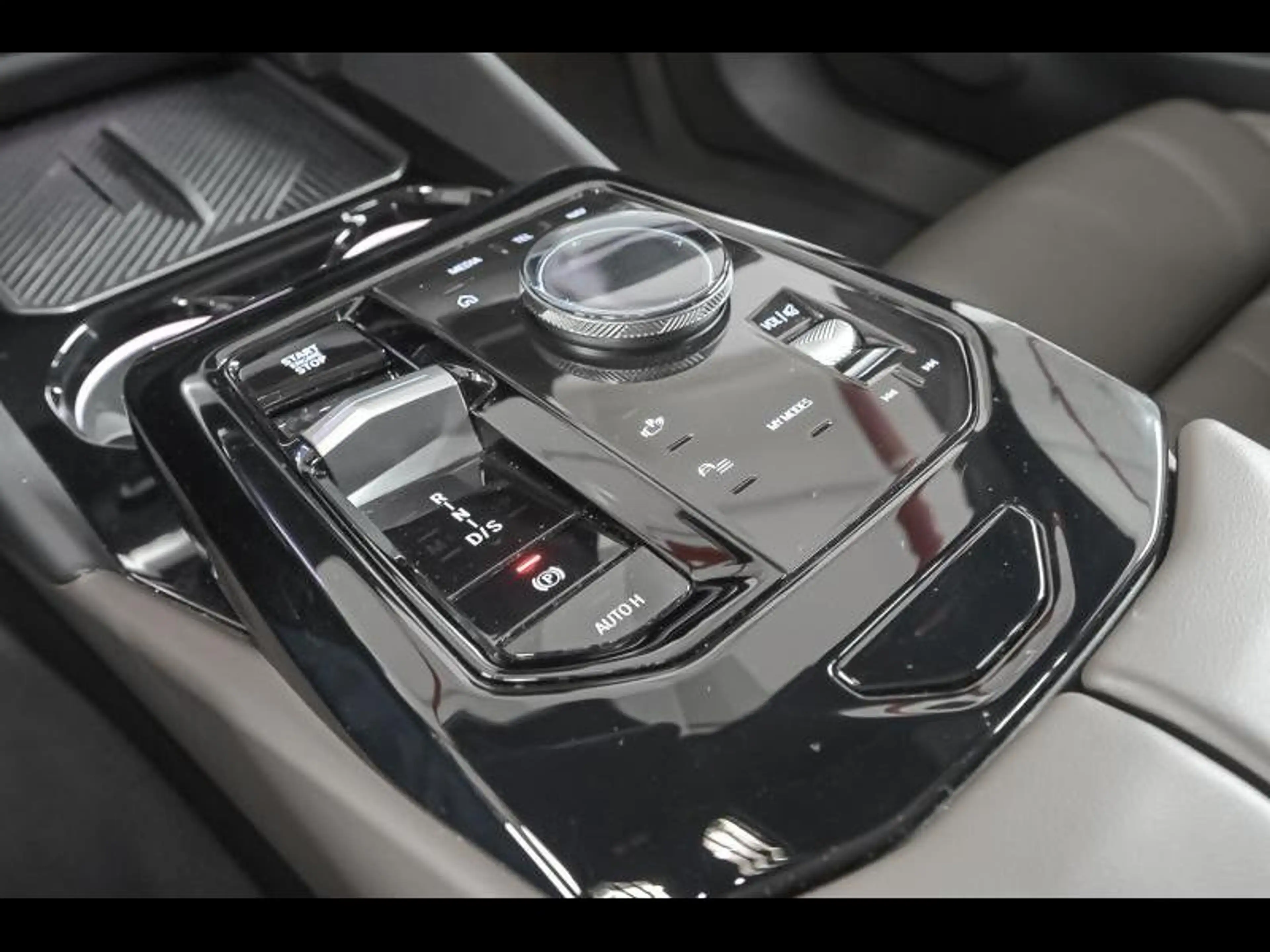 BMW 550 Touring — photo 11