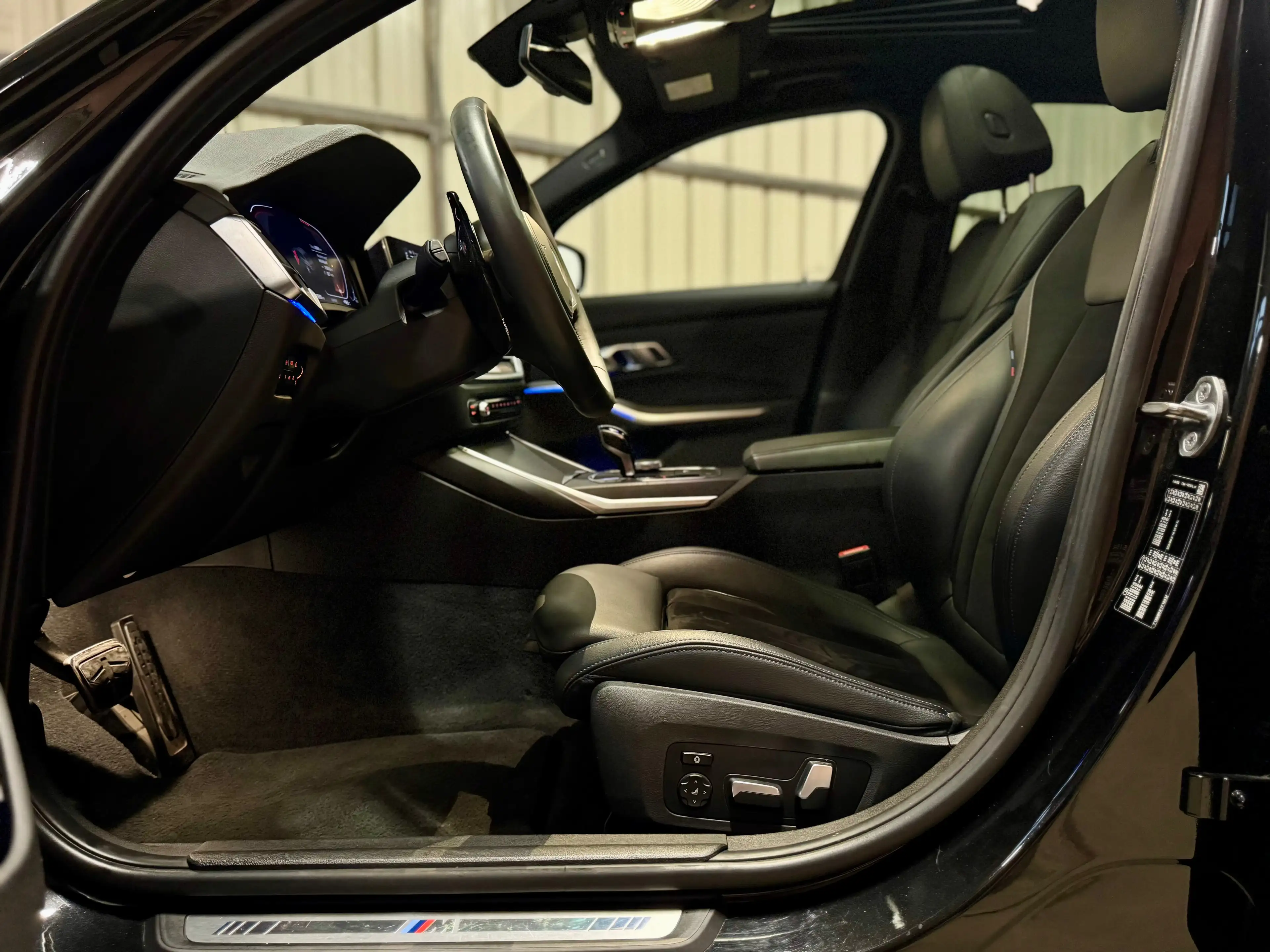 BMW 320 320iAS M Sport/Schuifdak/Harman Kardon/Elektrische Zetels/Keyless — photo 6