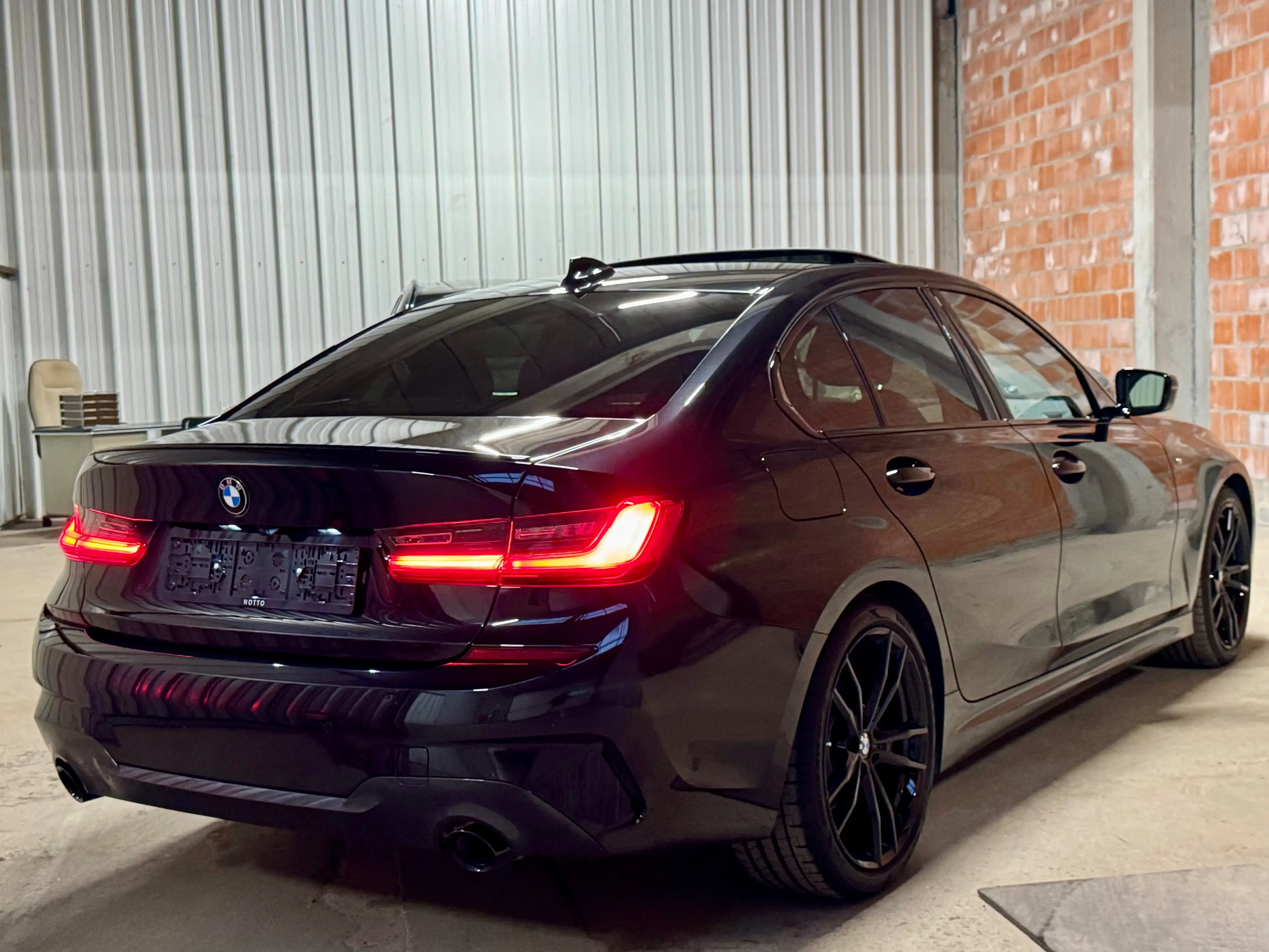 BMW 320 320iAS M Sport/Schuifdak/Harman Kardon/Elektrische Zetels/Keyless — photo 2