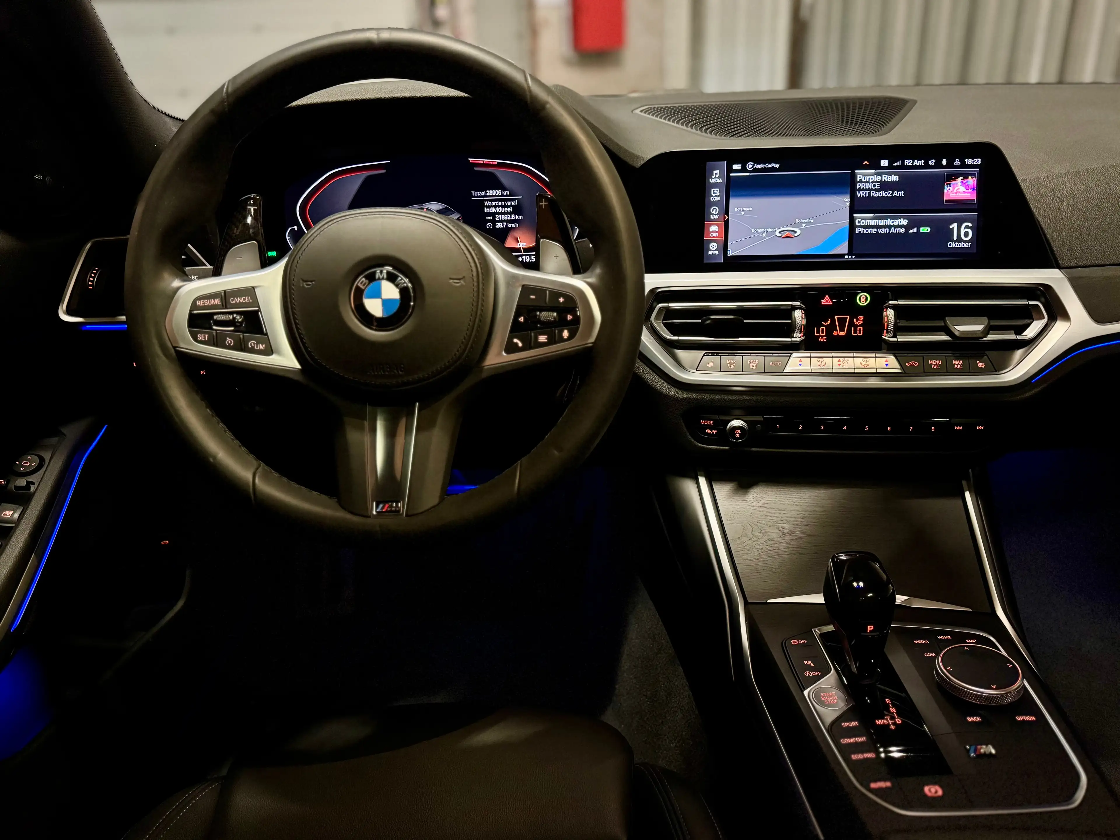 BMW 320 320iAS M Sport/Schuifdak/Harman Kardon/Elektrische Zetels/Keyless — photo 12
