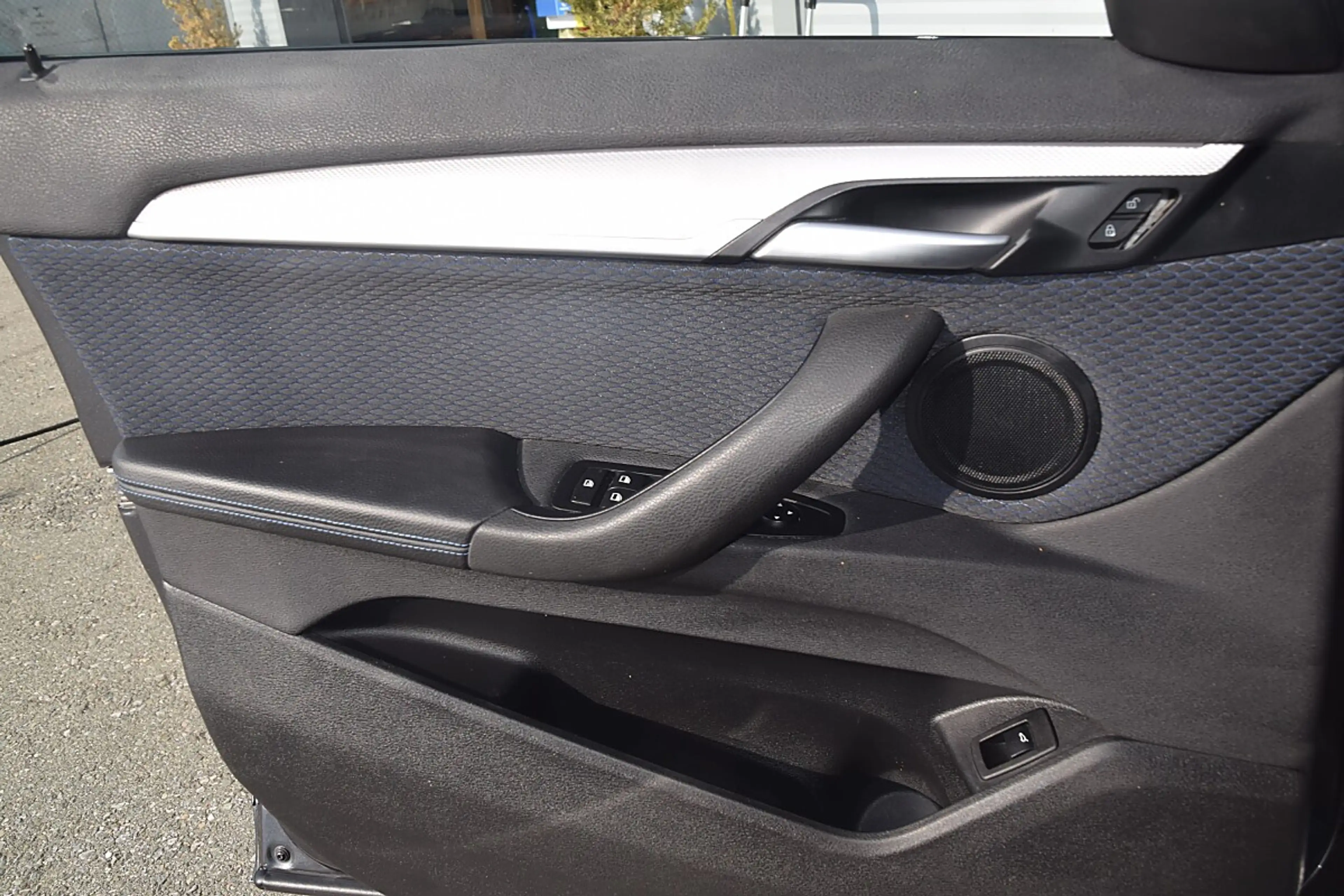 BMW X1 xDrive18d M Sport AHK/HEAD-UP/NAVI/RFK — photo 14