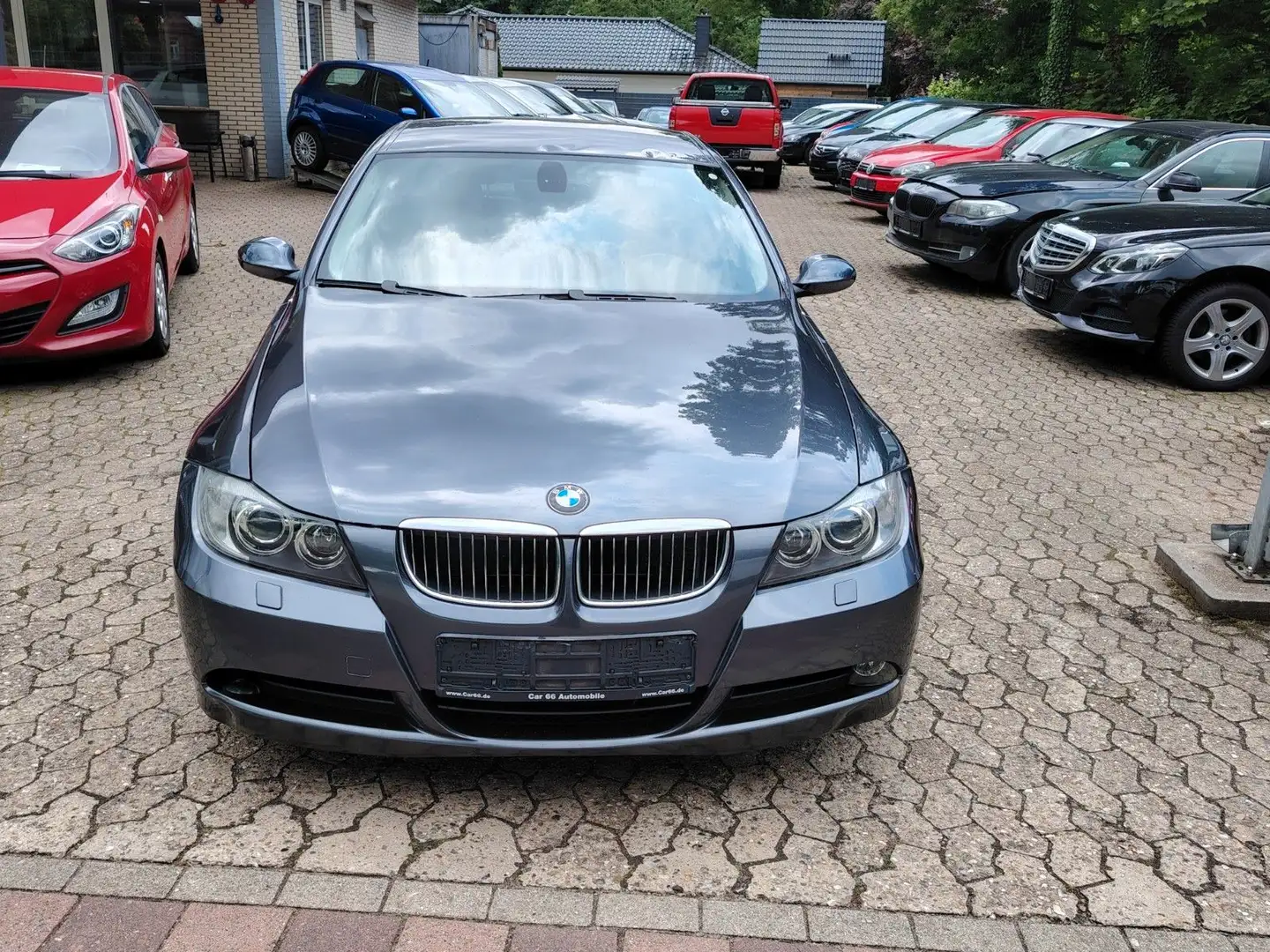 BMW 325 d / Sportsitze / Klimaautomatik / Gris - 2