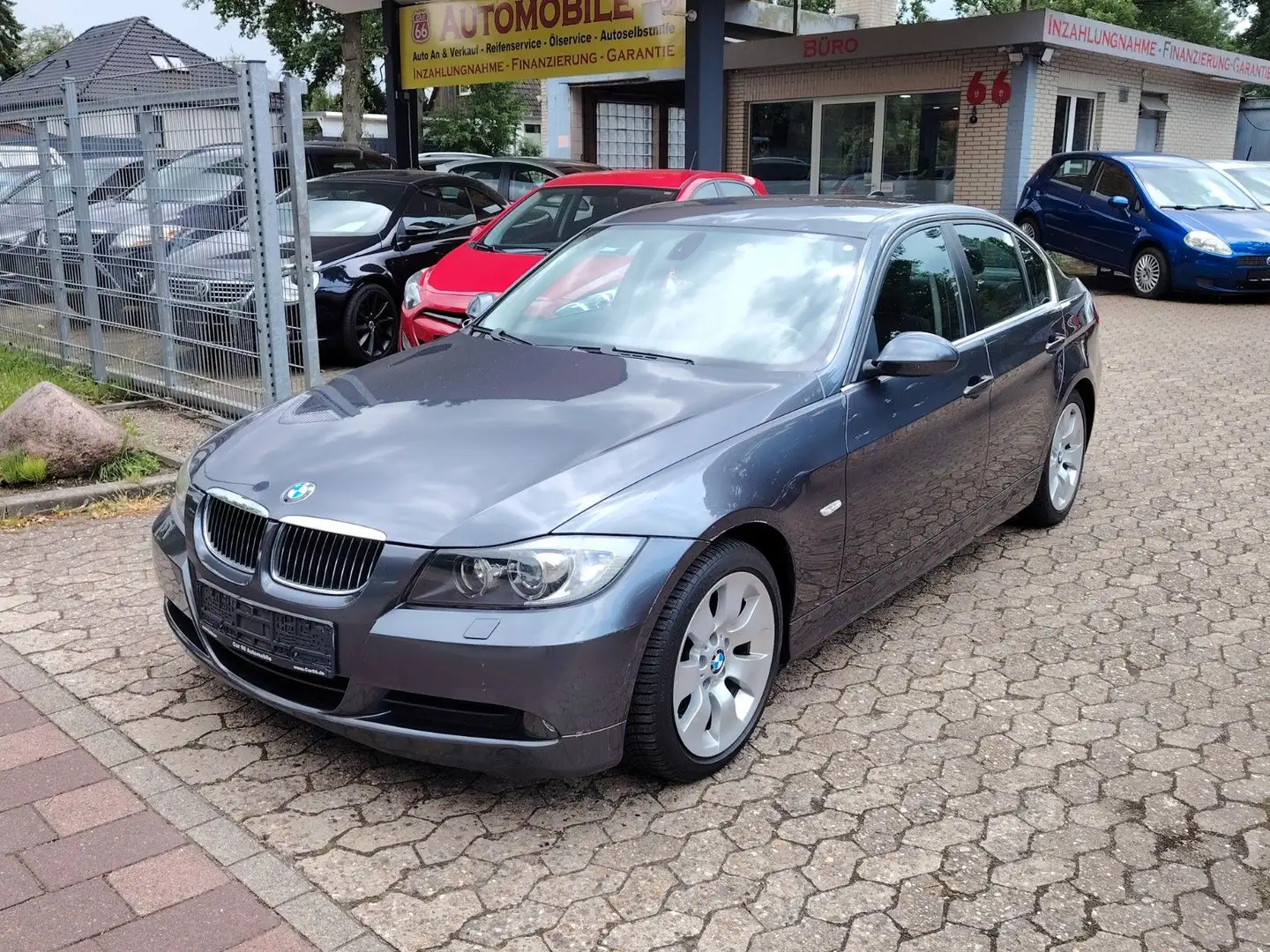 BMW 325 d / Sportsitze / Klimaautomatik / Gris - 1